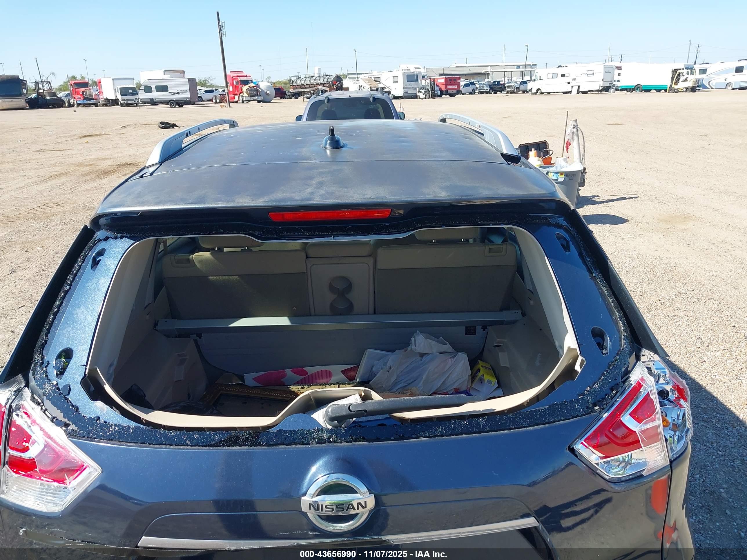 NISSAN ROGUE image 6