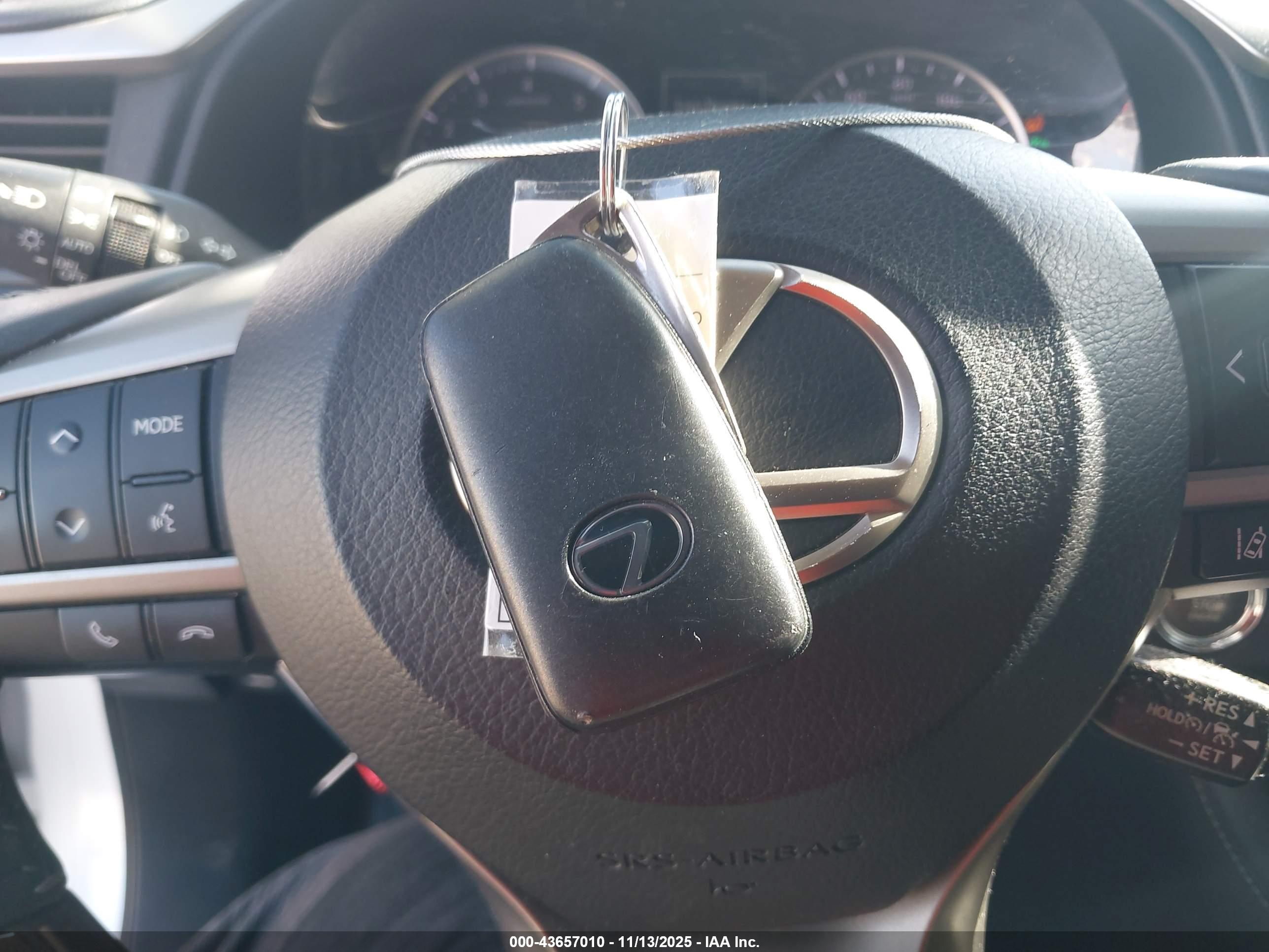 LEXUS RX image 11