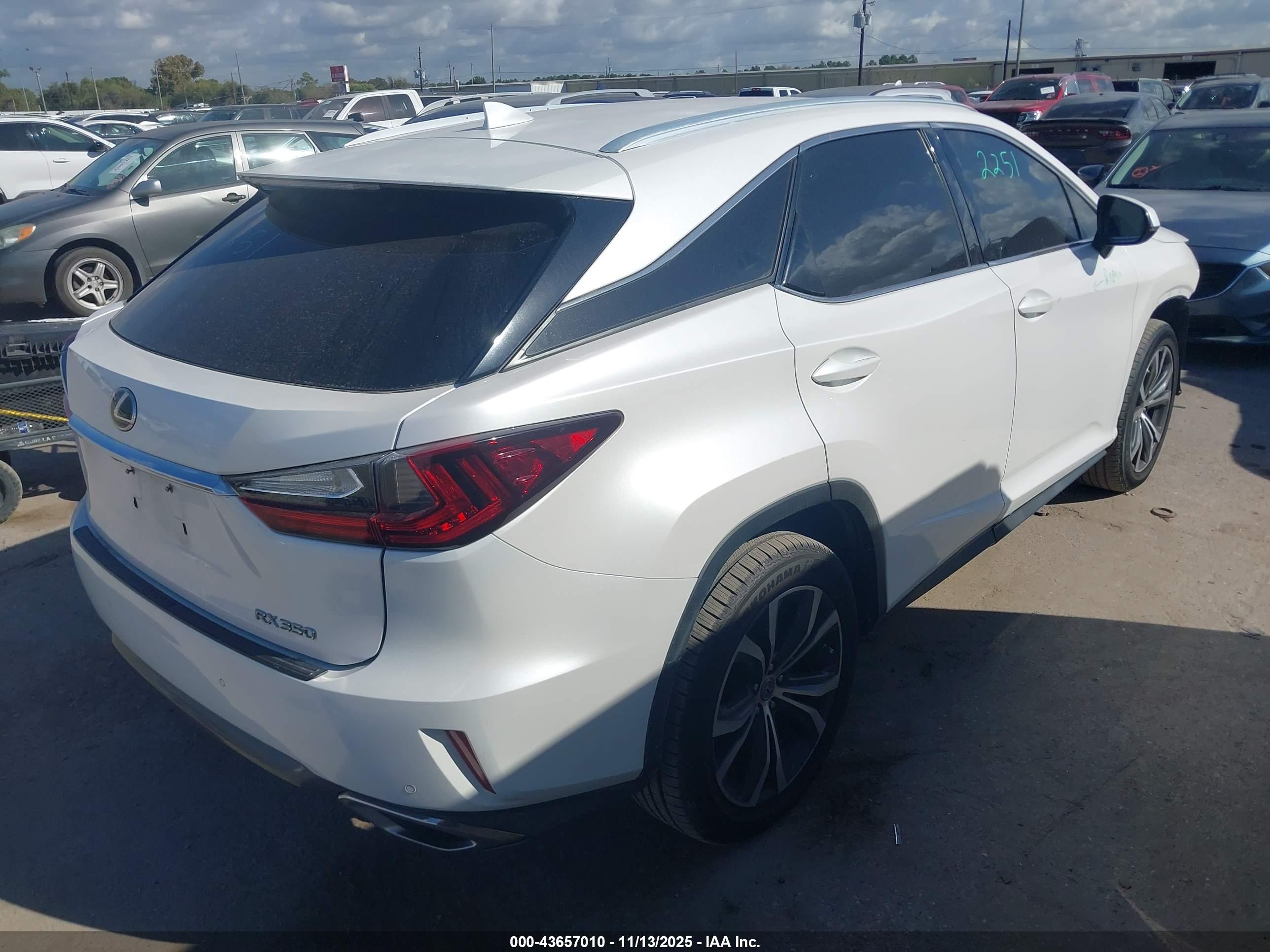LEXUS RX image 4