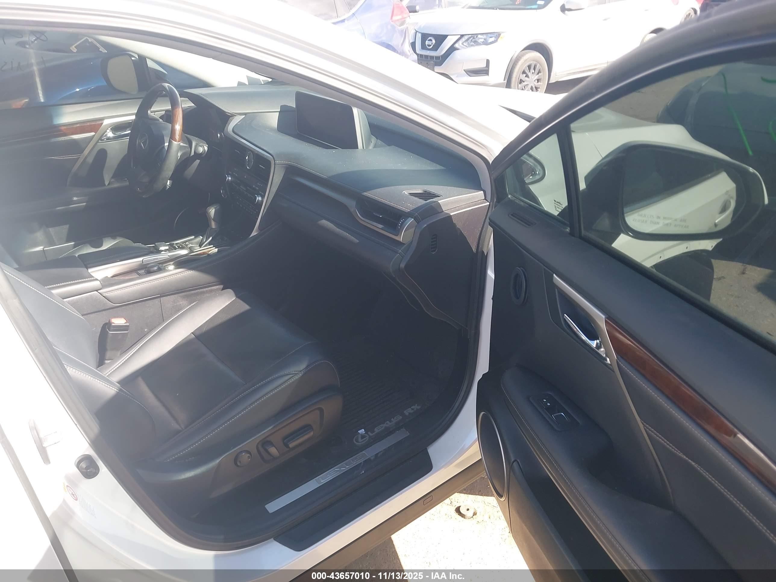 LEXUS RX image 5