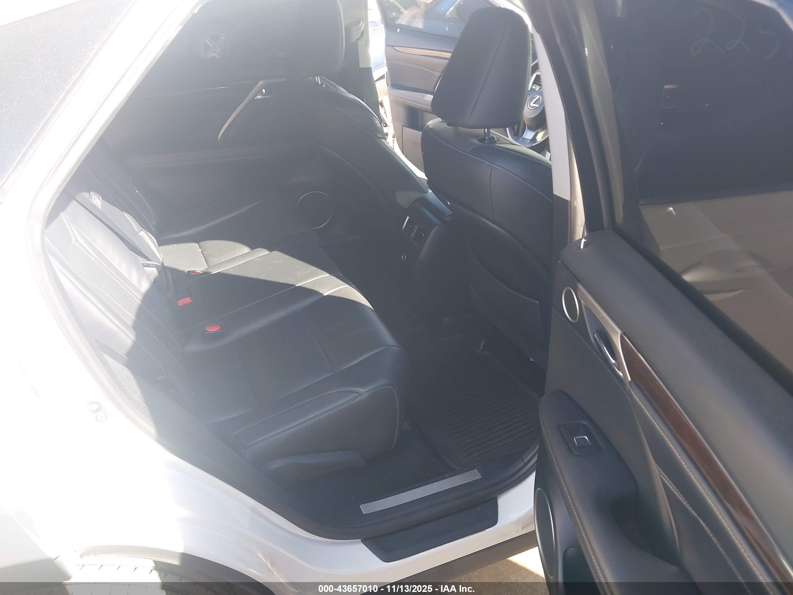 LEXUS RX image 8