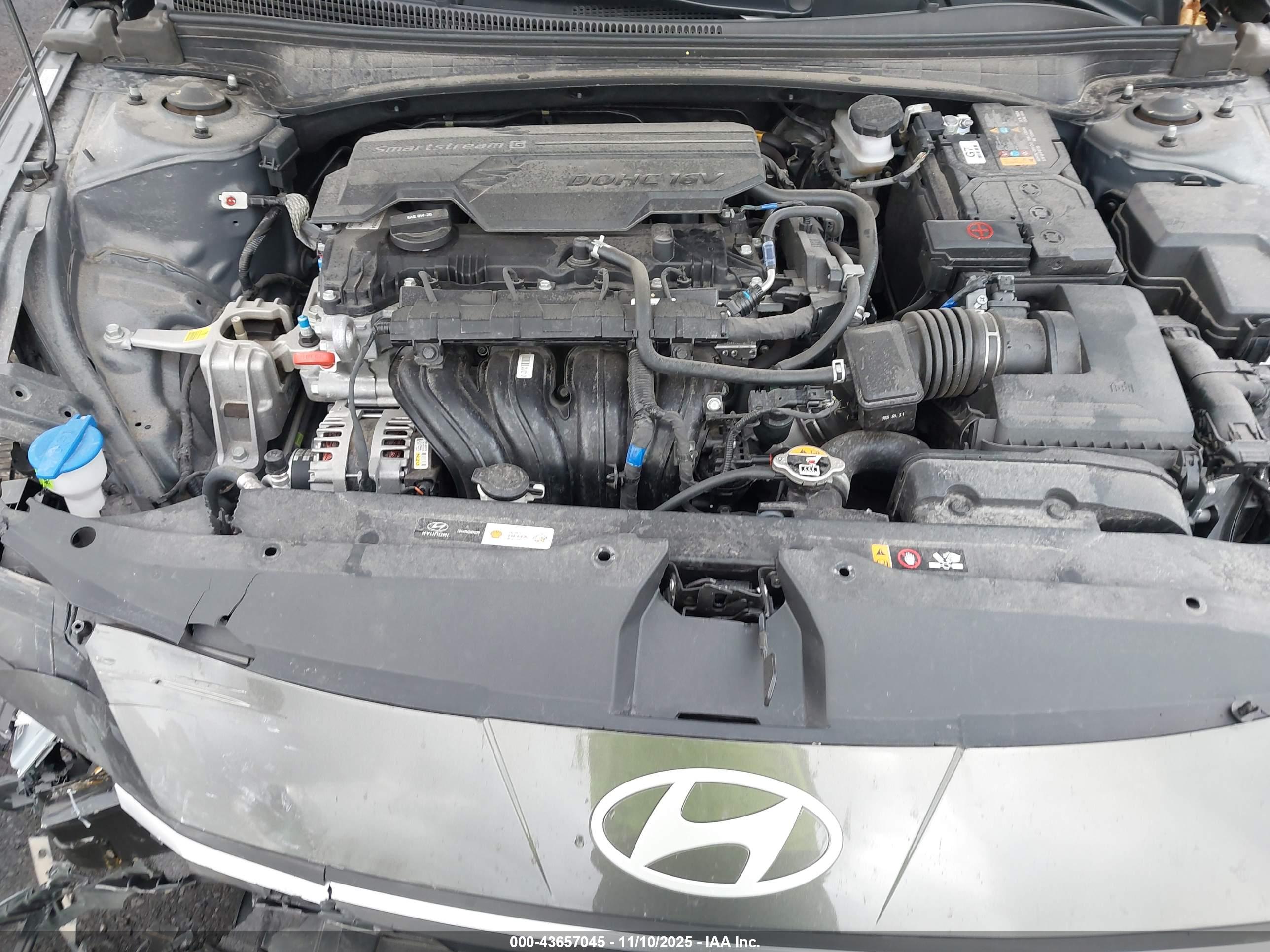 HYUNDAI ELANTRA image 10