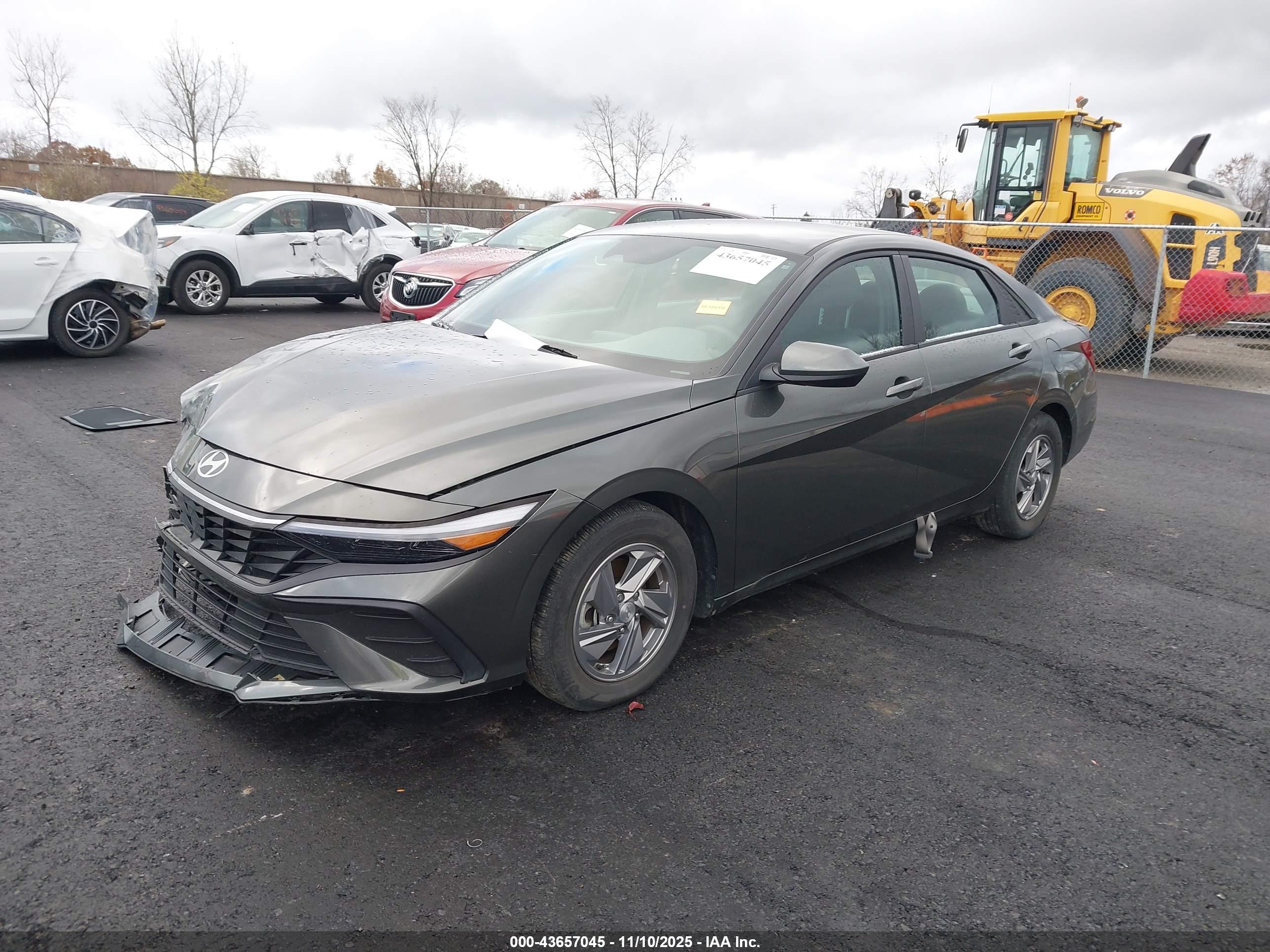 HYUNDAI ELANTRA image 2