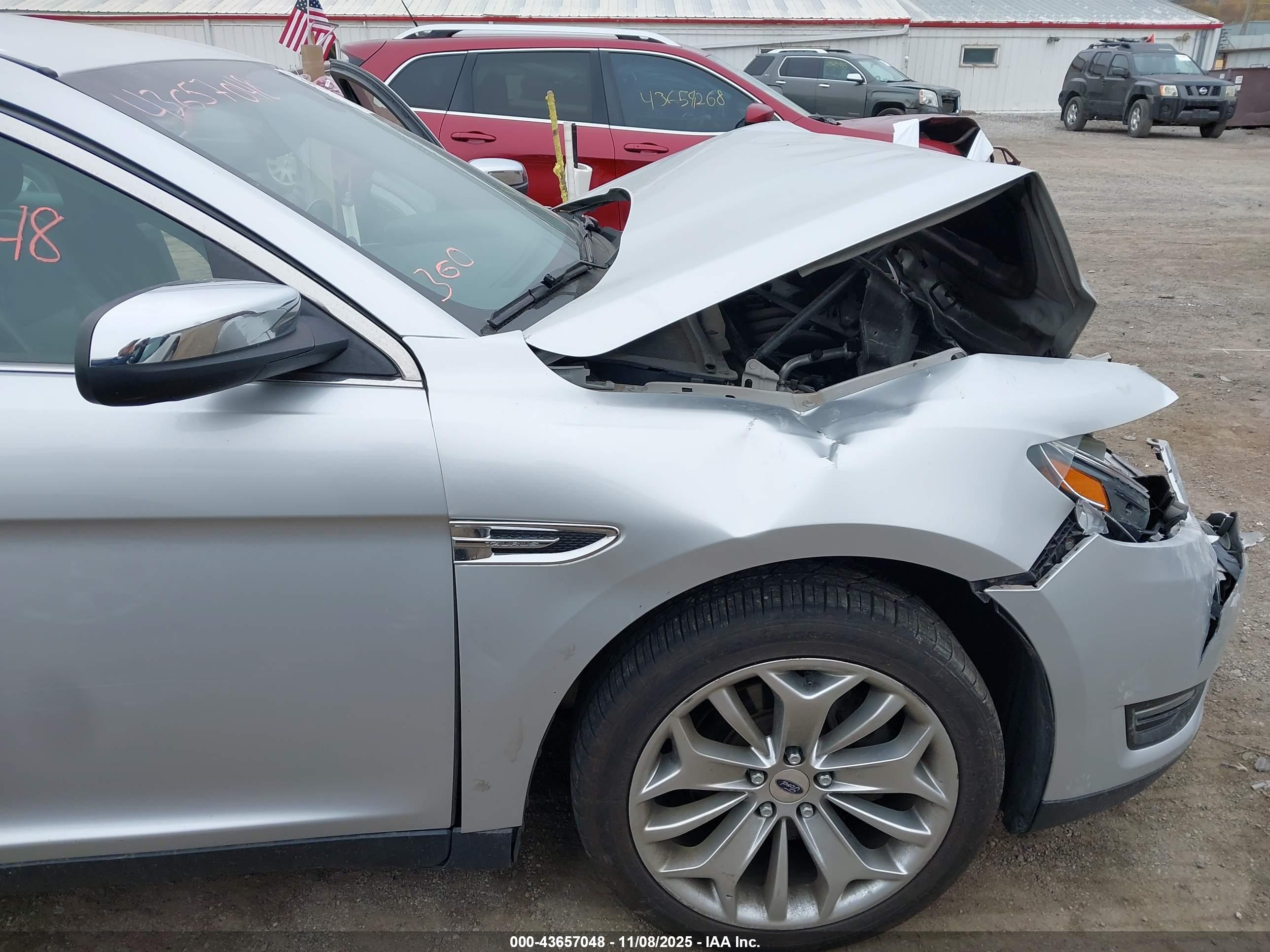 FORD TAURUS image 6