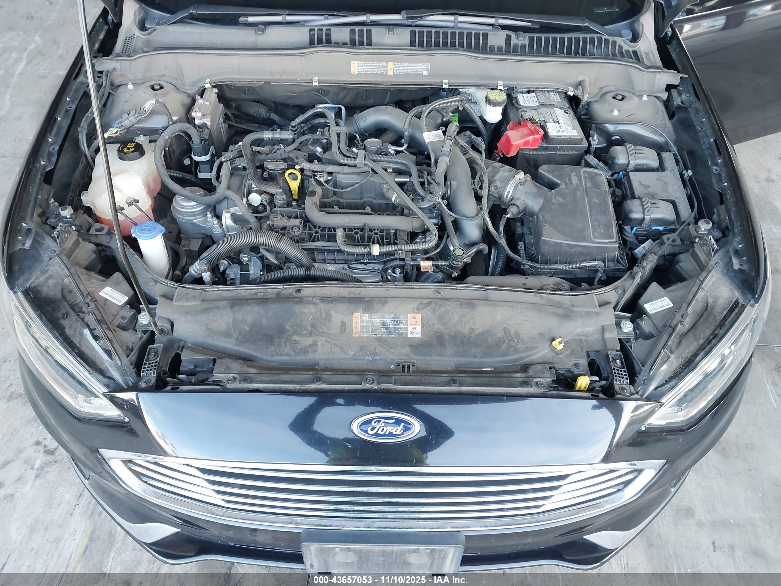 FORD FUSION image 10