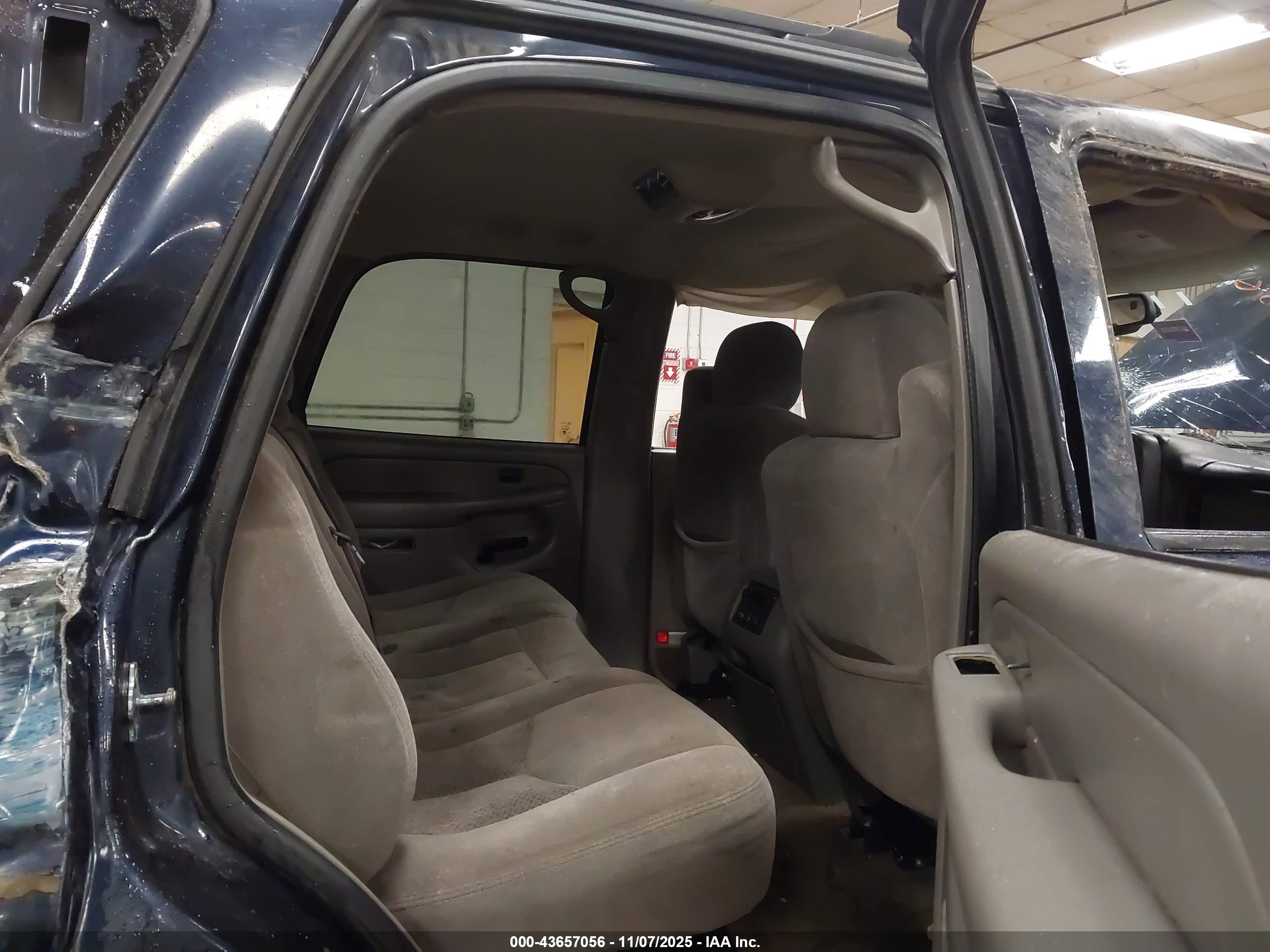 CHEVROLET TAHOE image 8