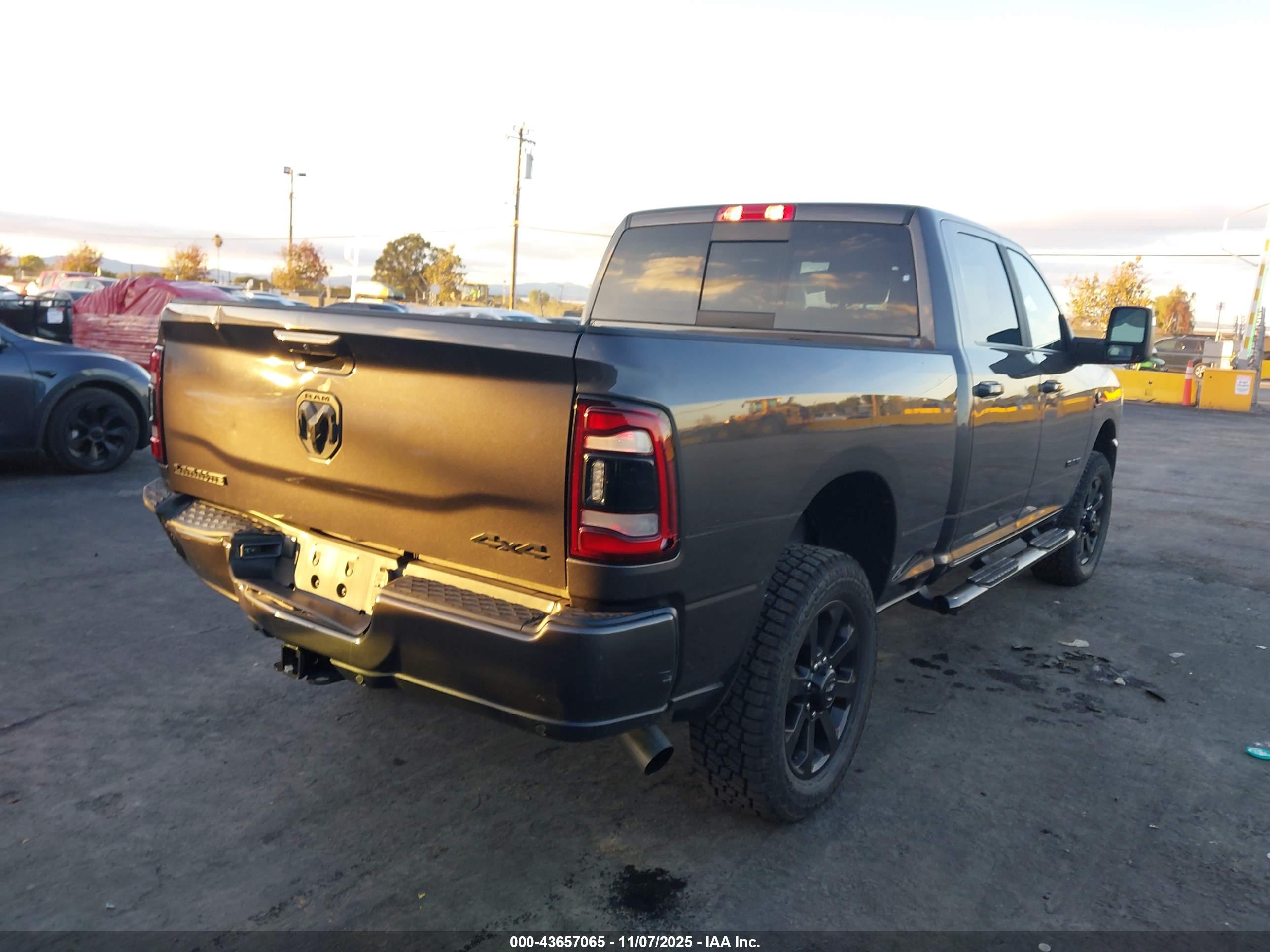 RAM 2500 image 4