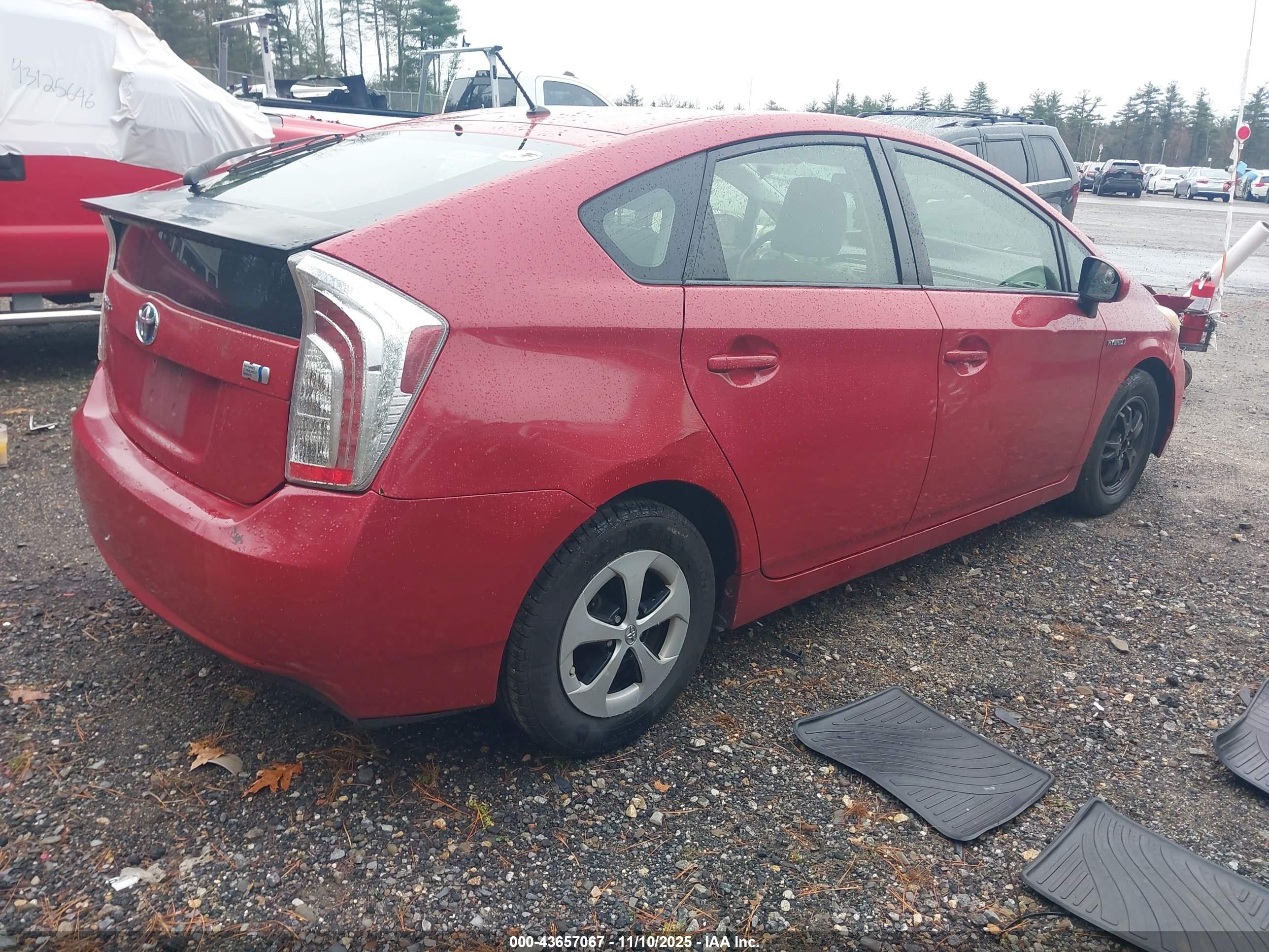 TOYOTA PRIUS image 4
