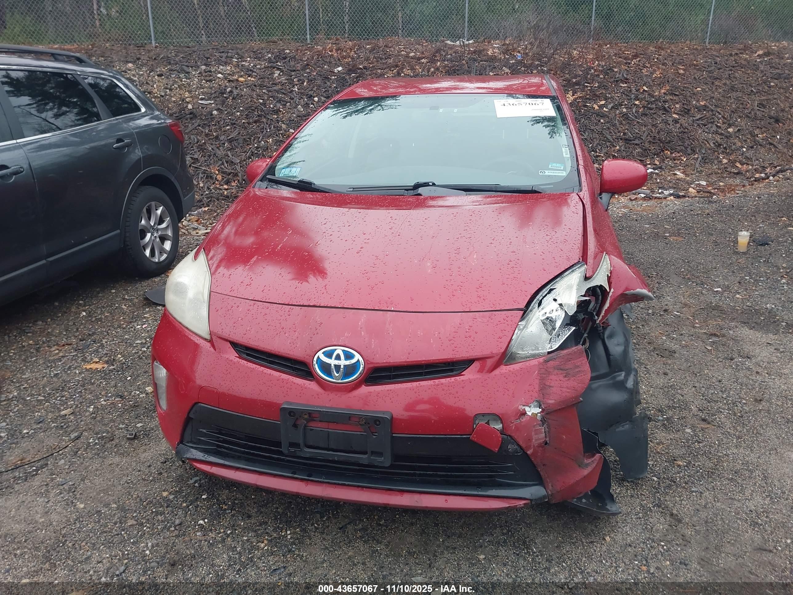 TOYOTA PRIUS image 6