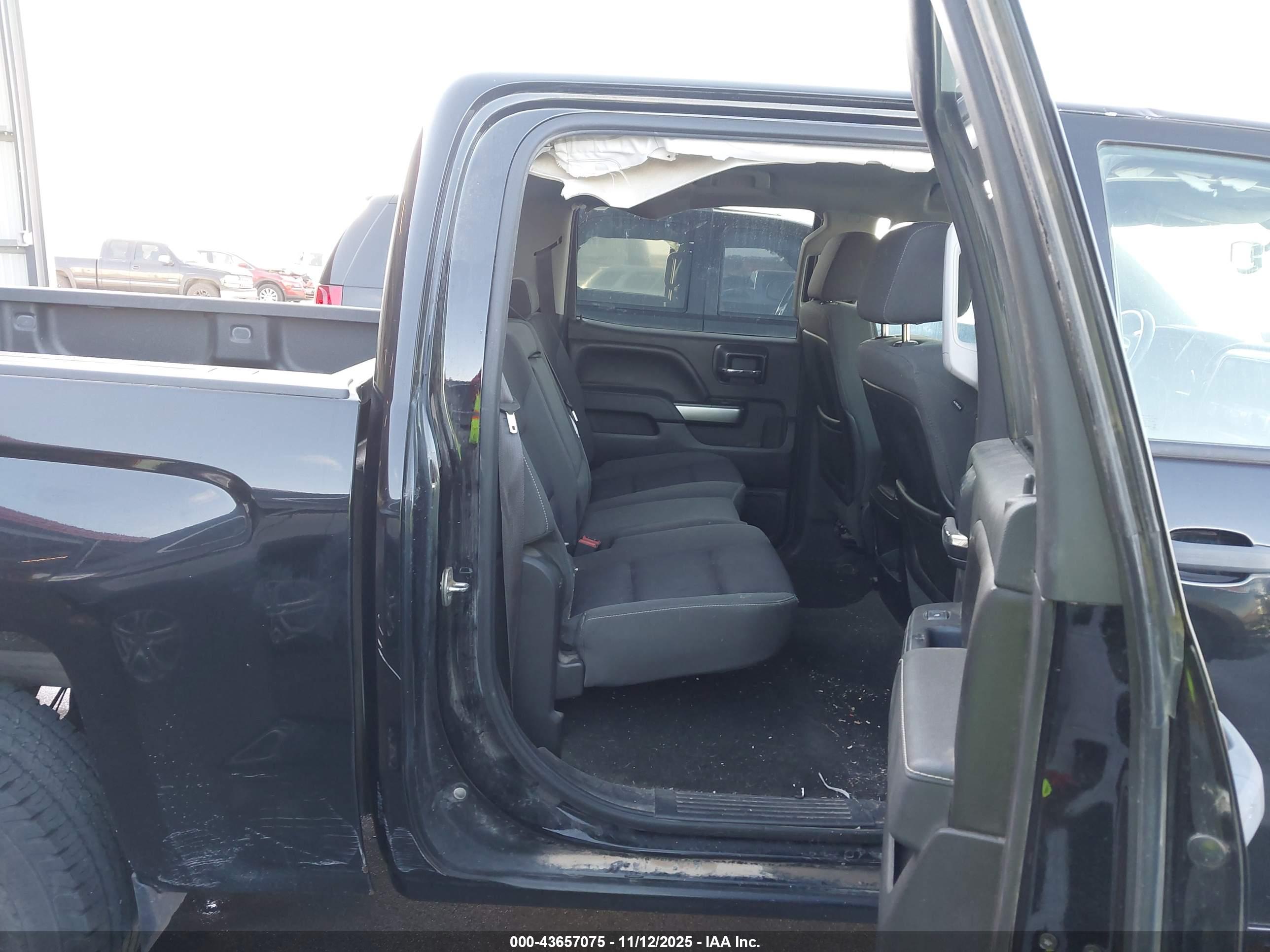 CHEVROLET SILVERADO image 8