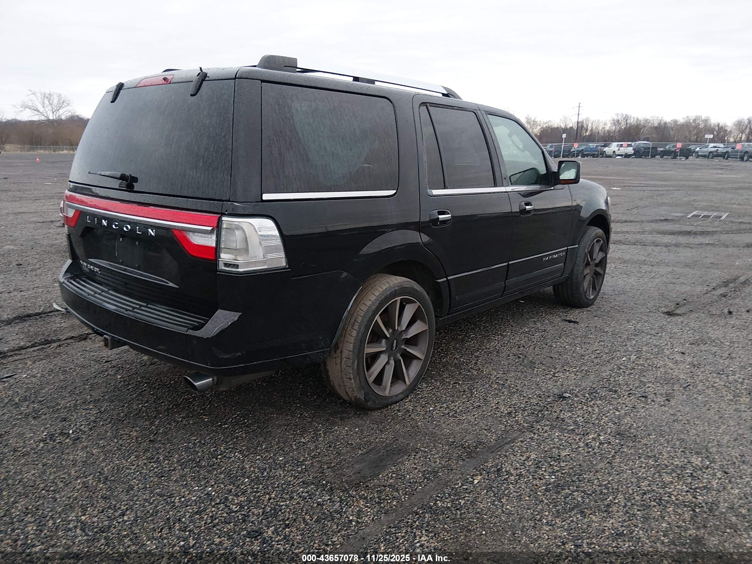 LINCOLN NAVIGATOR image 4