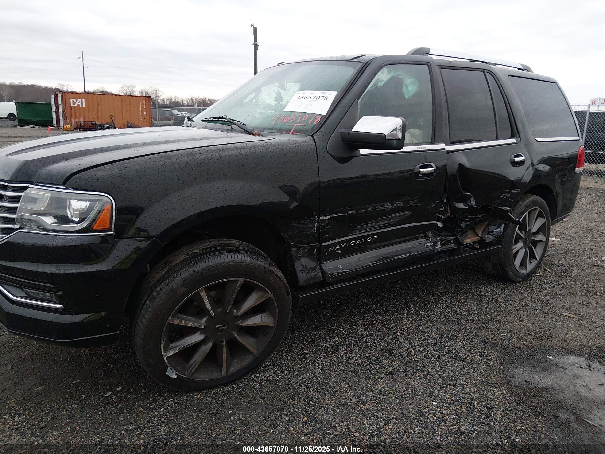 LINCOLN NAVIGATOR image 6