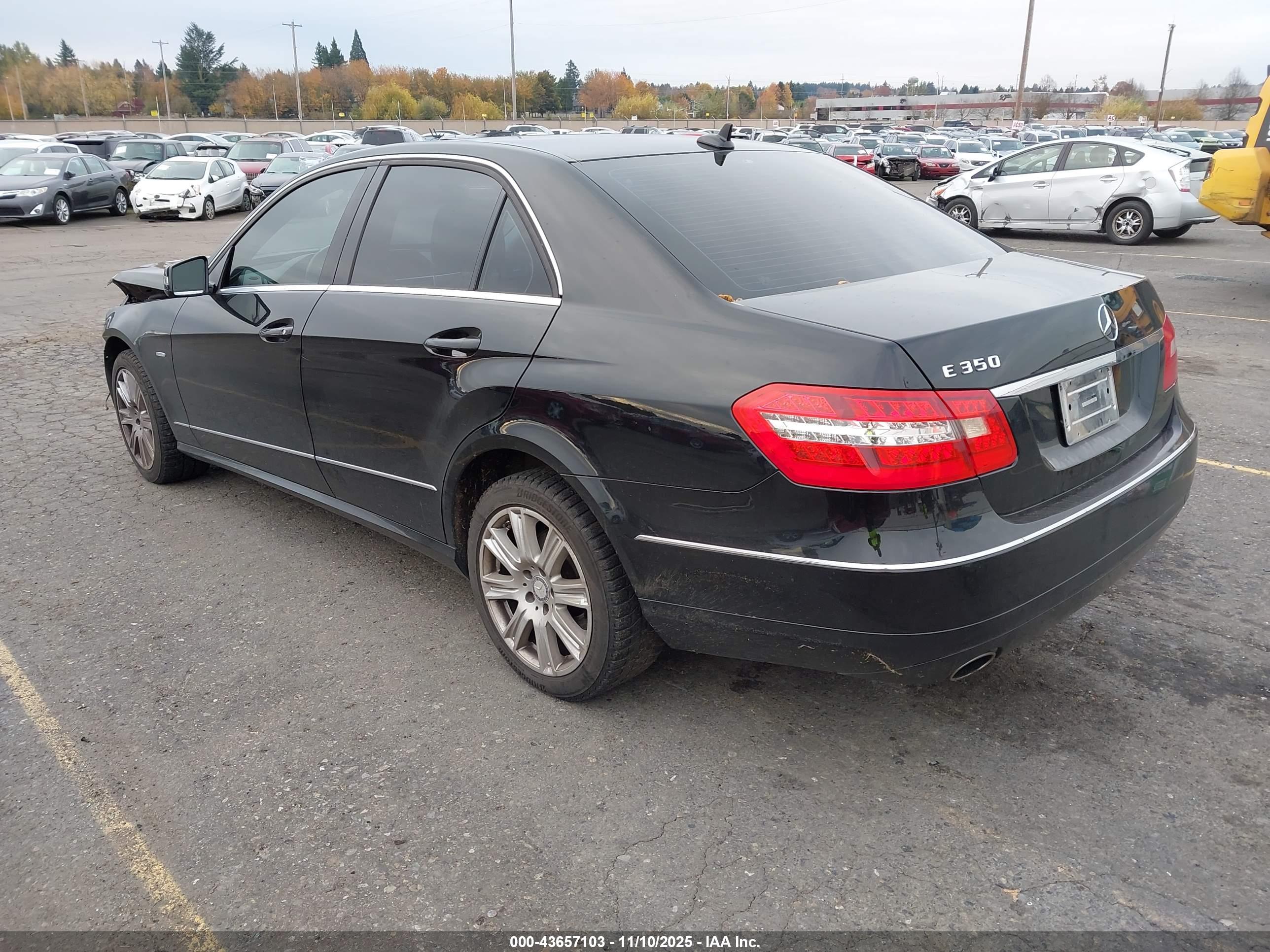 MERCEDES-BENZ E image 3
