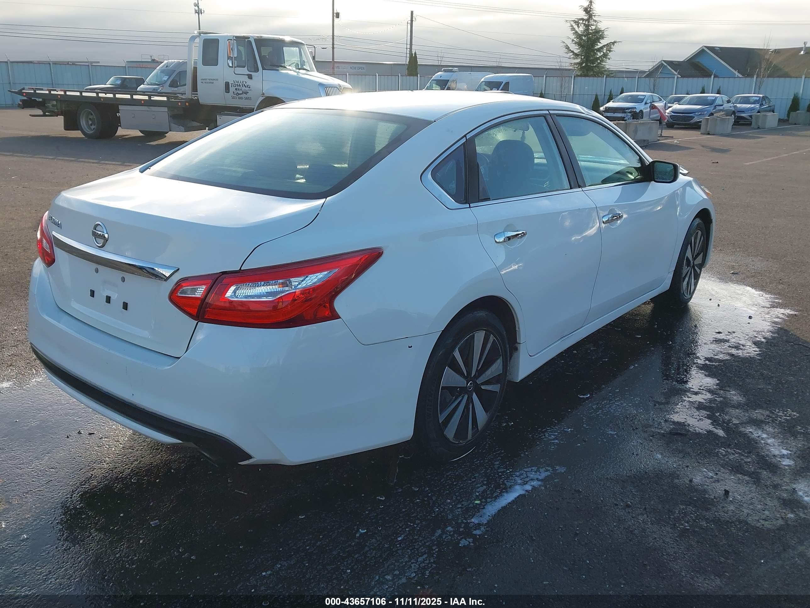 NISSAN ALTIMA image 4