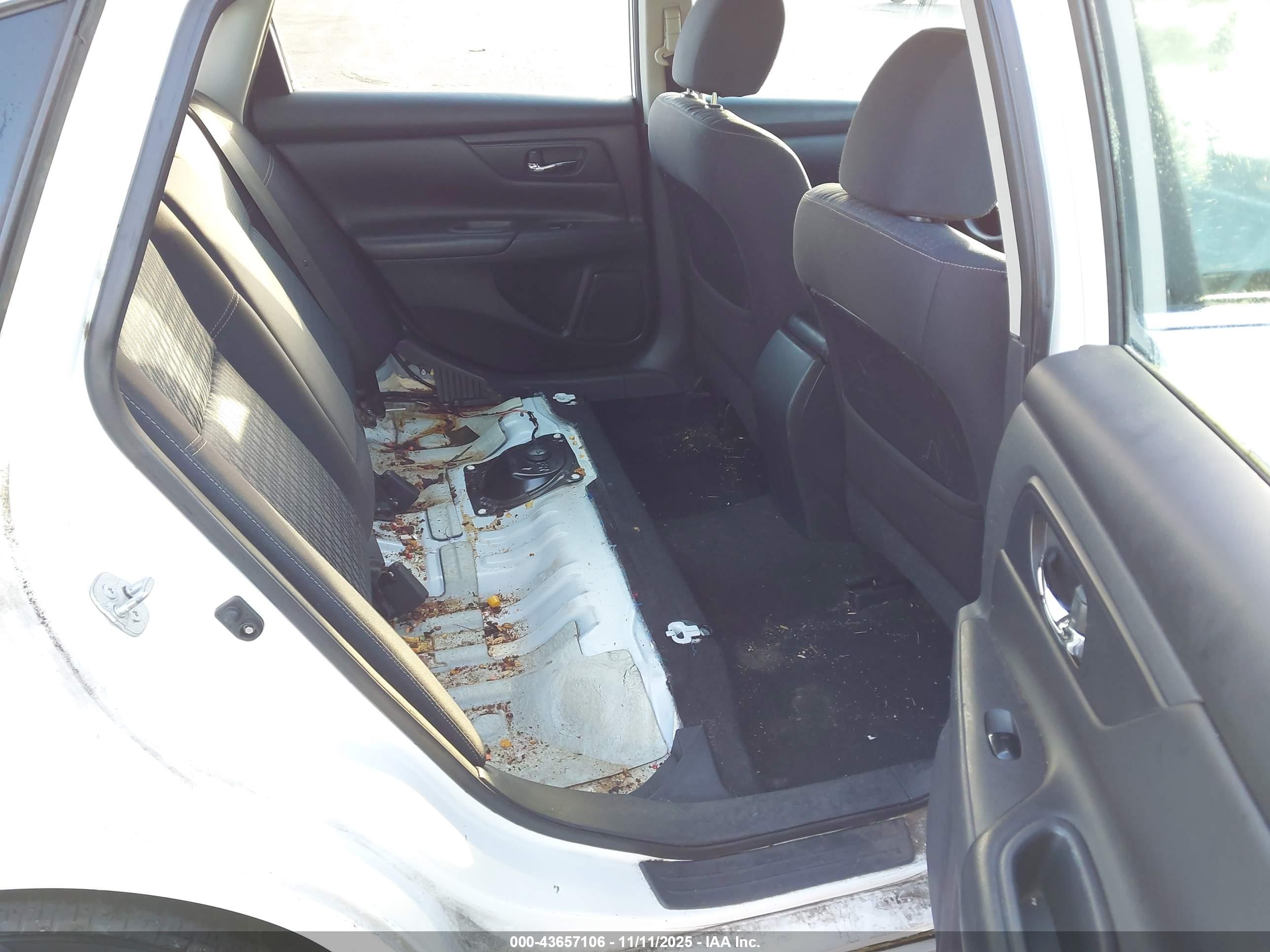 NISSAN ALTIMA image 8