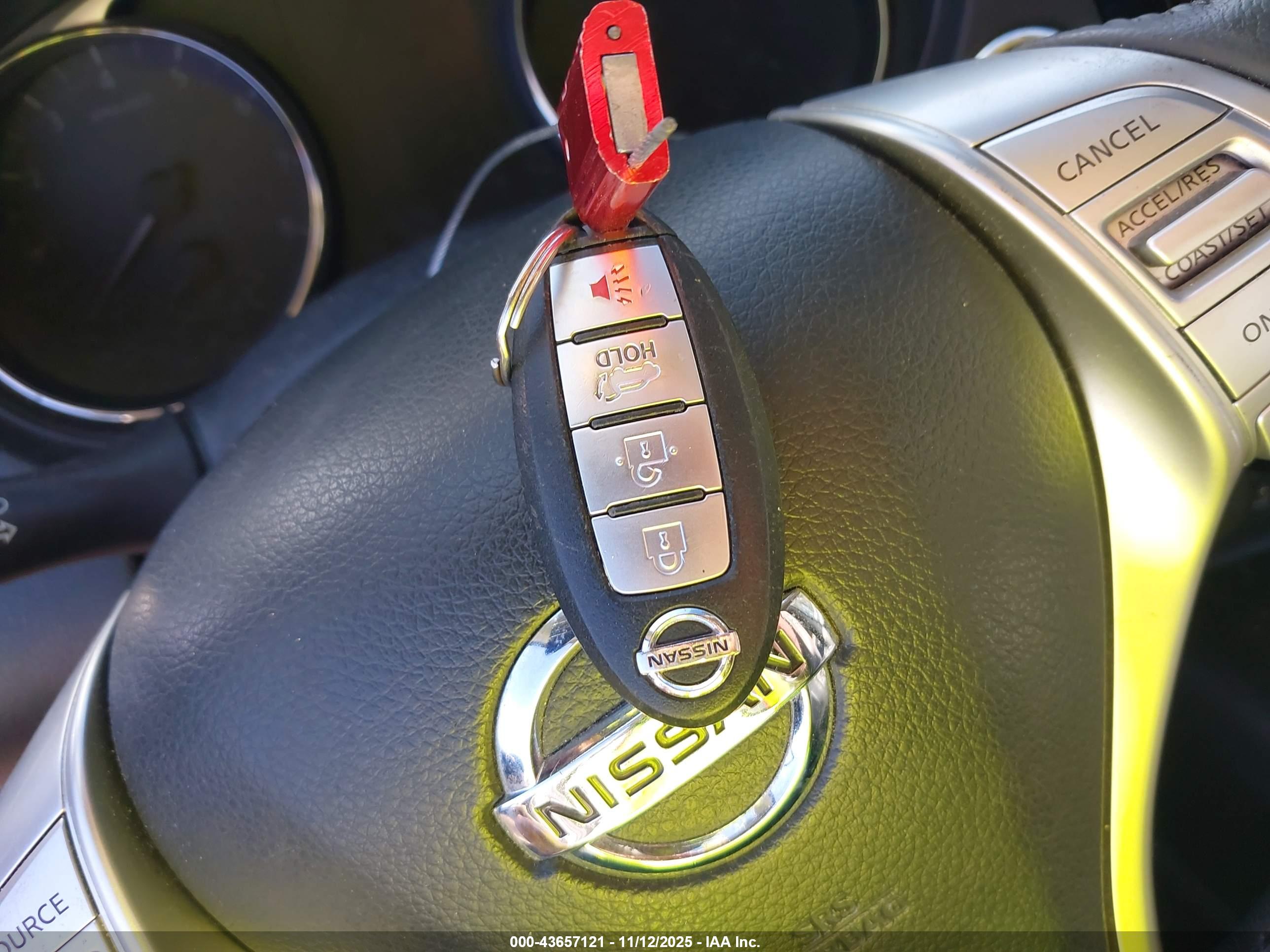 NISSAN ROGUE image 11