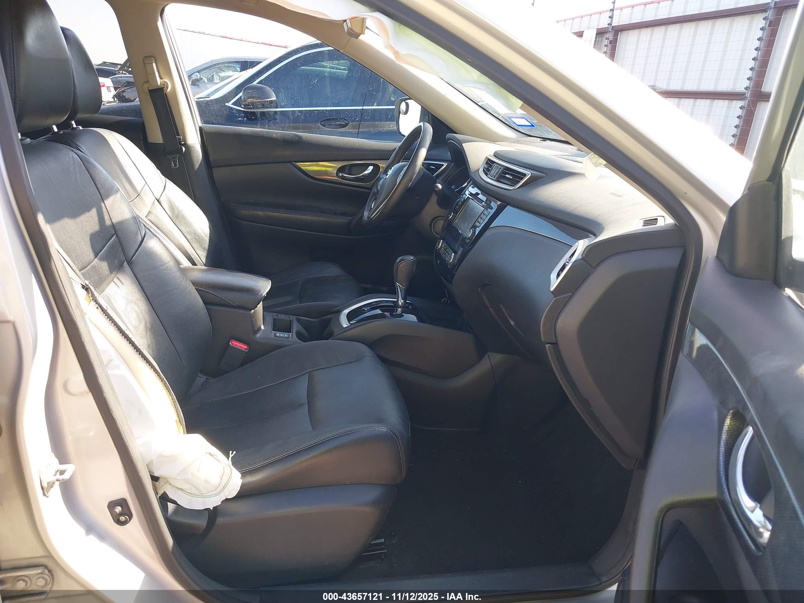 NISSAN ROGUE image 5