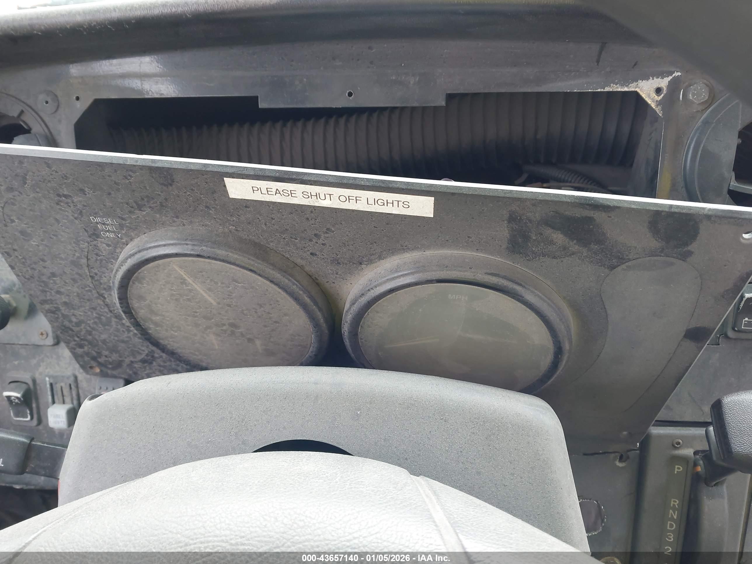 FREIGHTLINER CHASSIS image 6