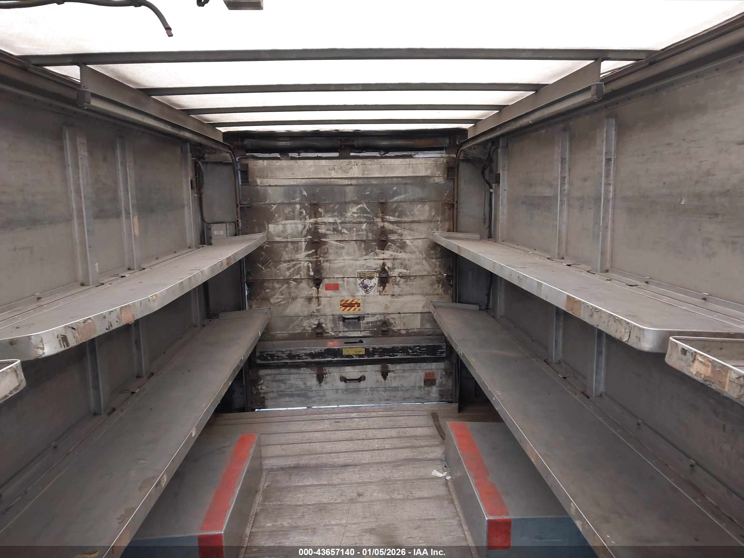 FREIGHTLINER CHASSIS image 8