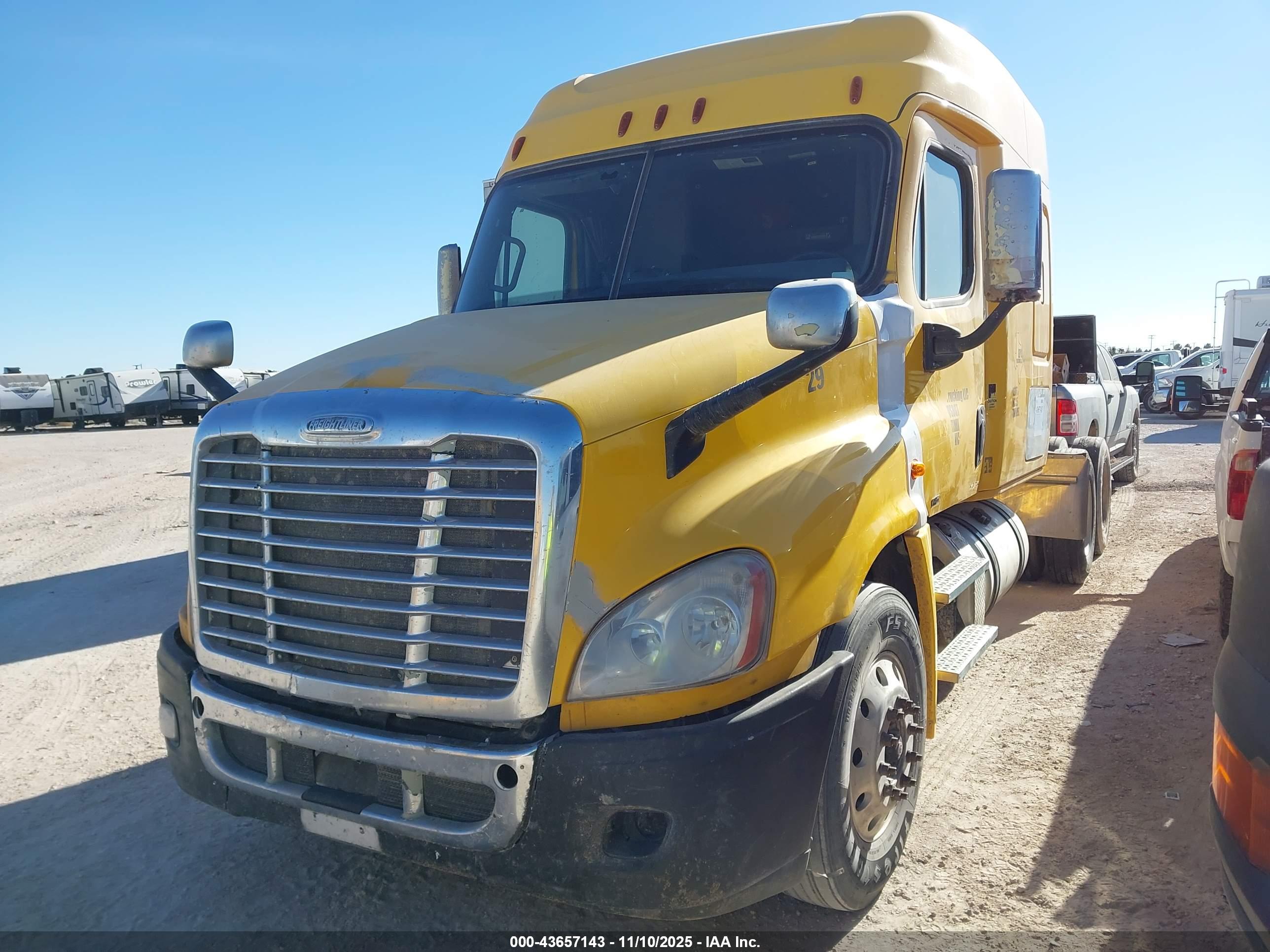 FREIGHTLINER CASCADIA image 2