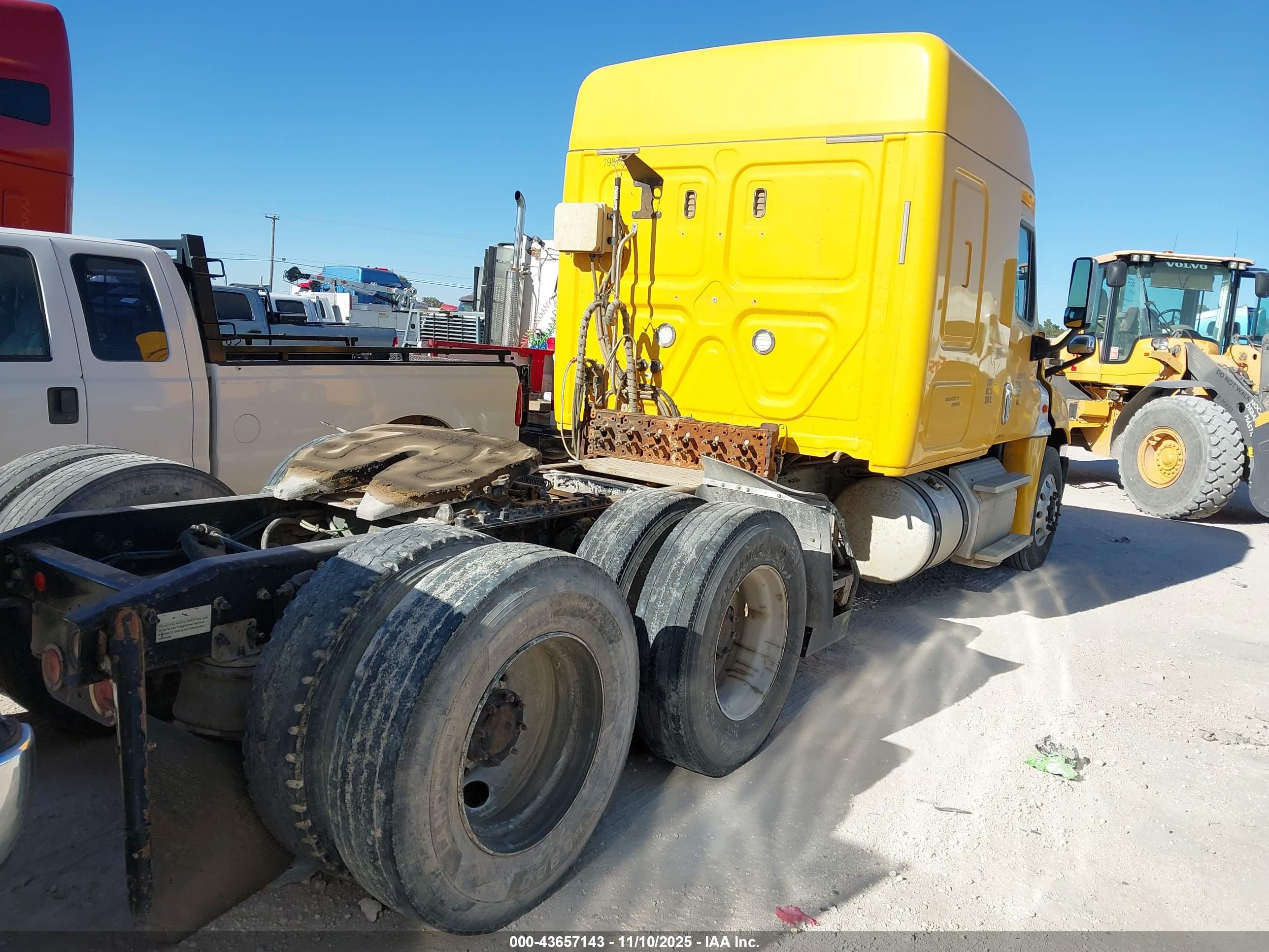 FREIGHTLINER CASCADIA image 4
