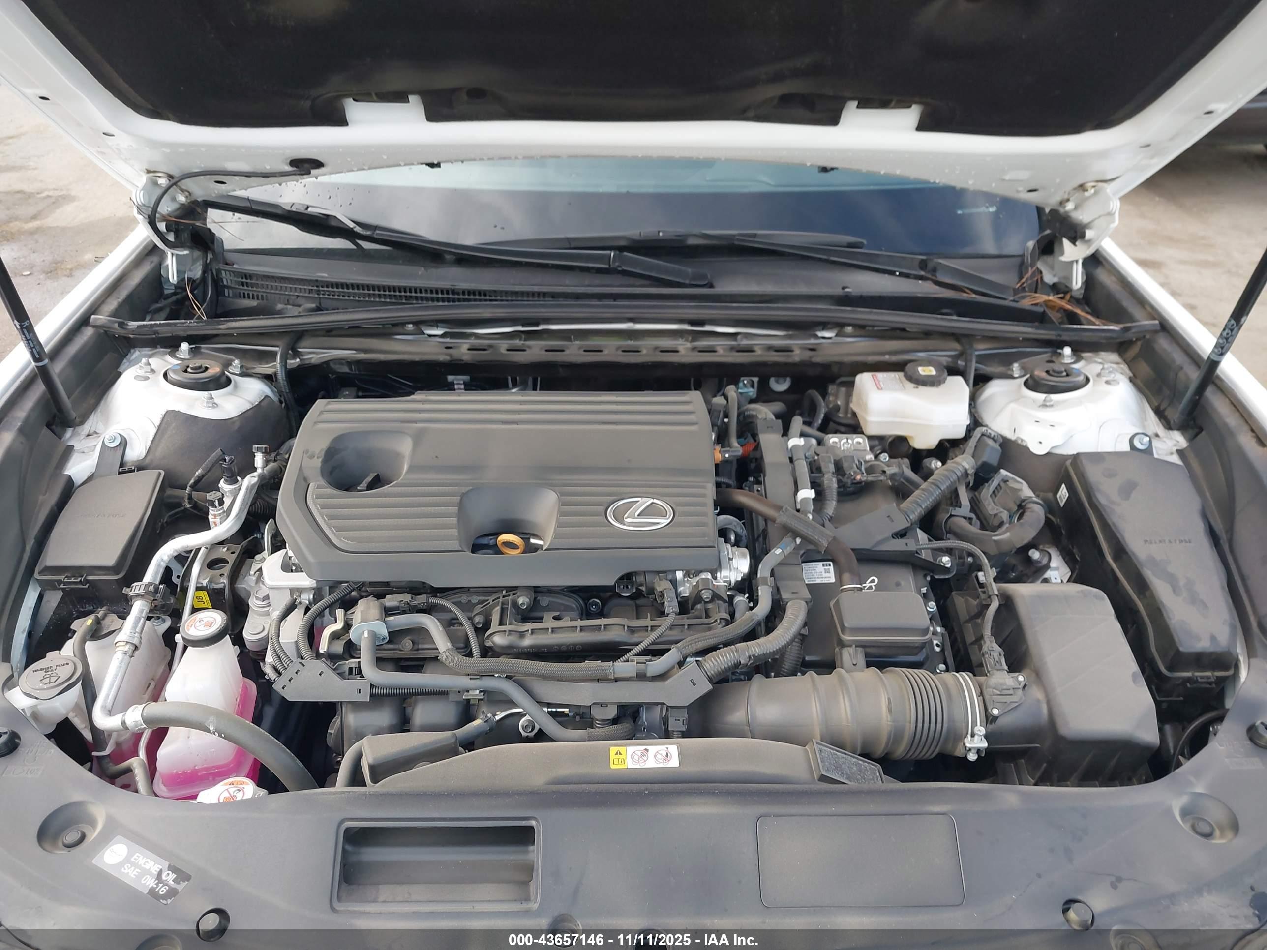LEXUS ES image 10
