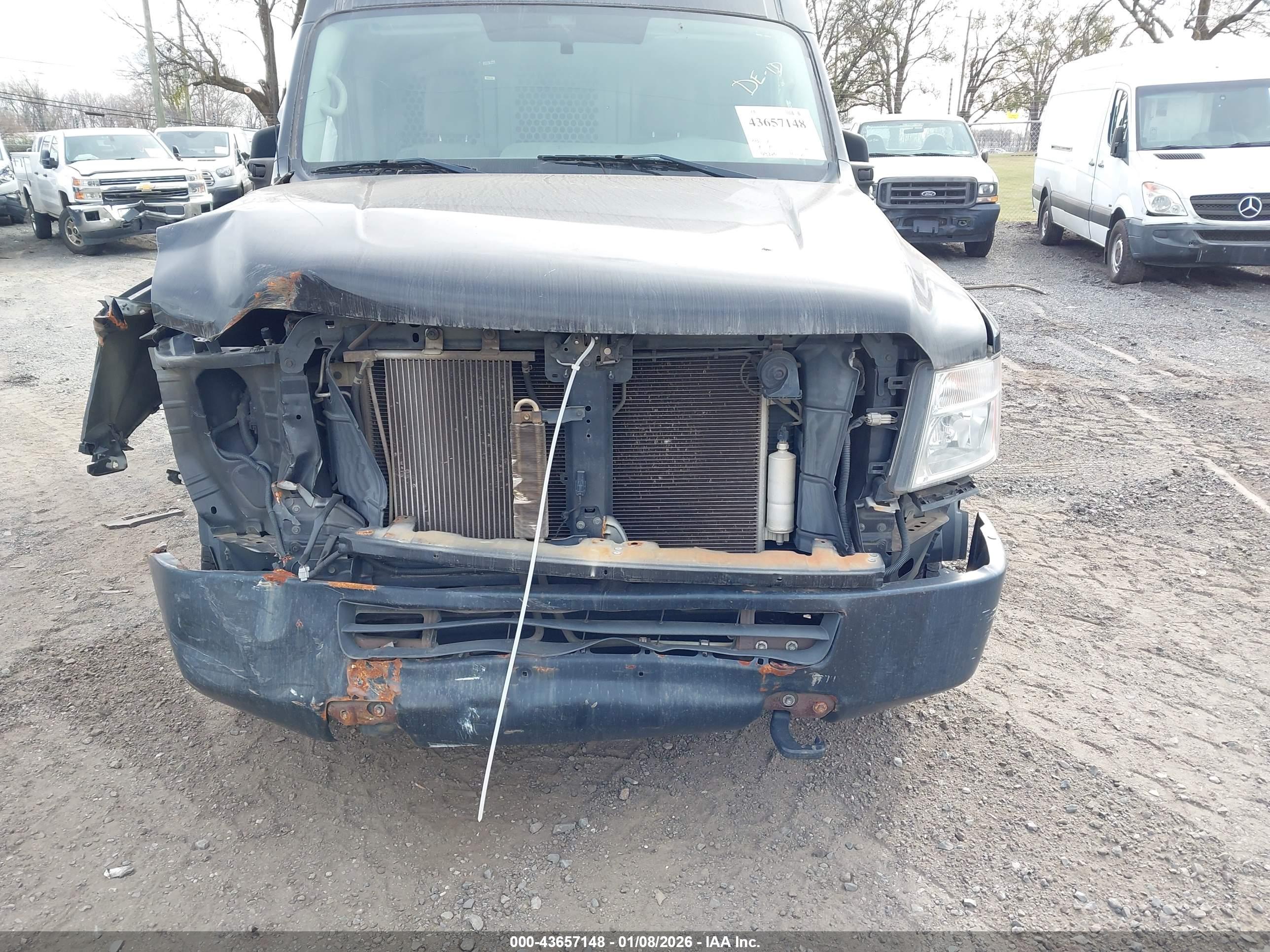 NISSAN NV image 6