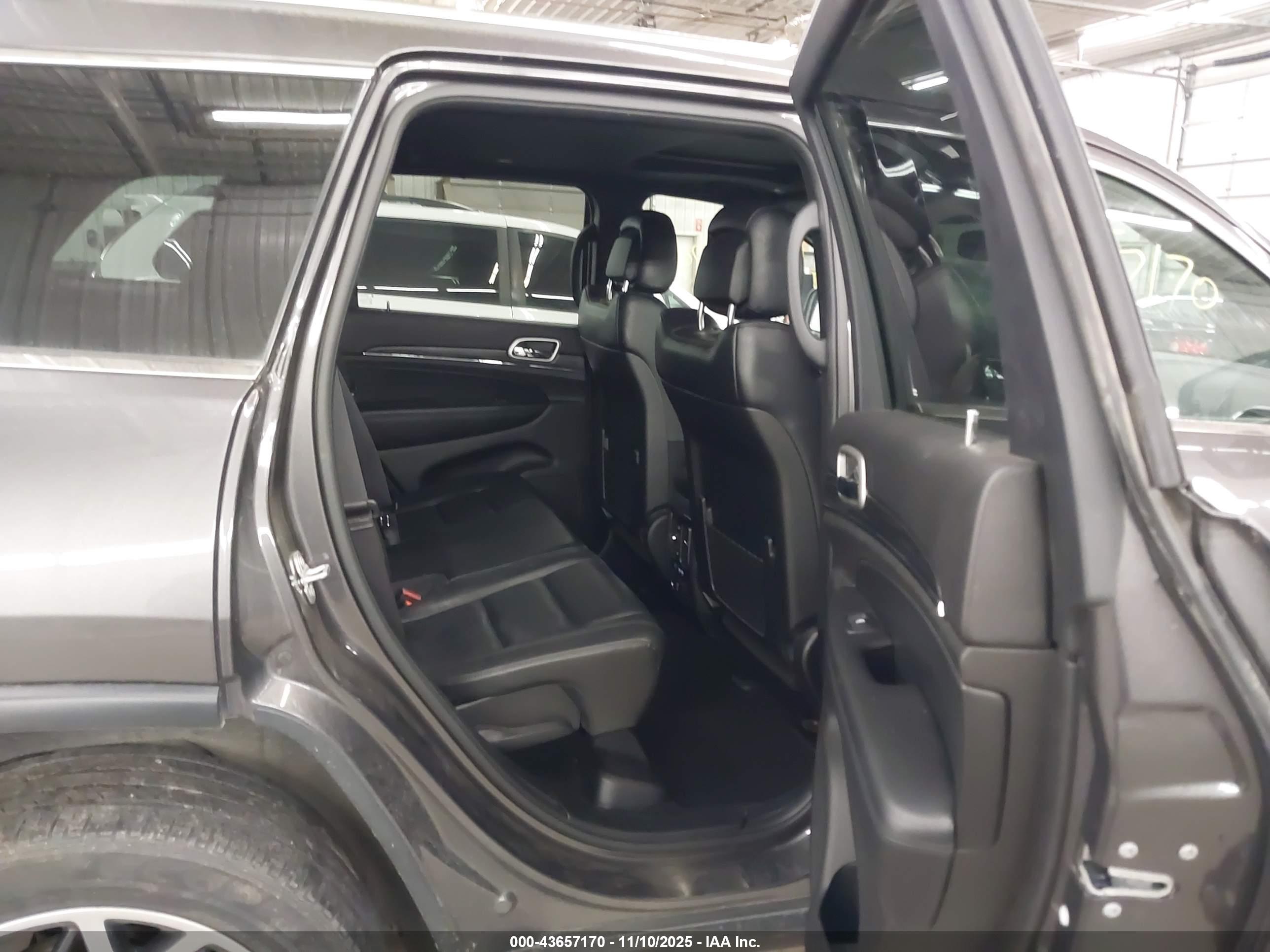 JEEP GRAND image 8