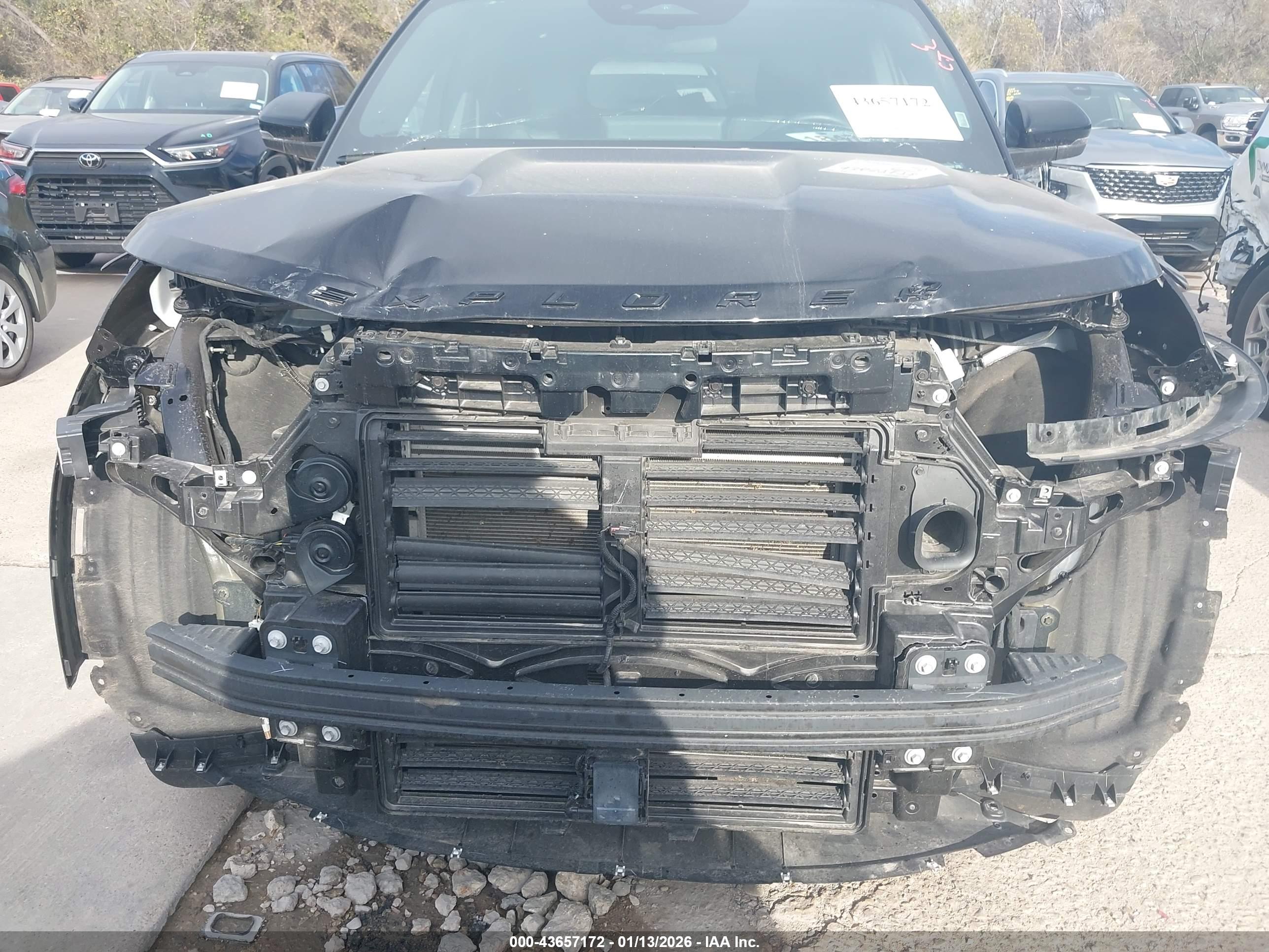 FORD EXPLORER image 6