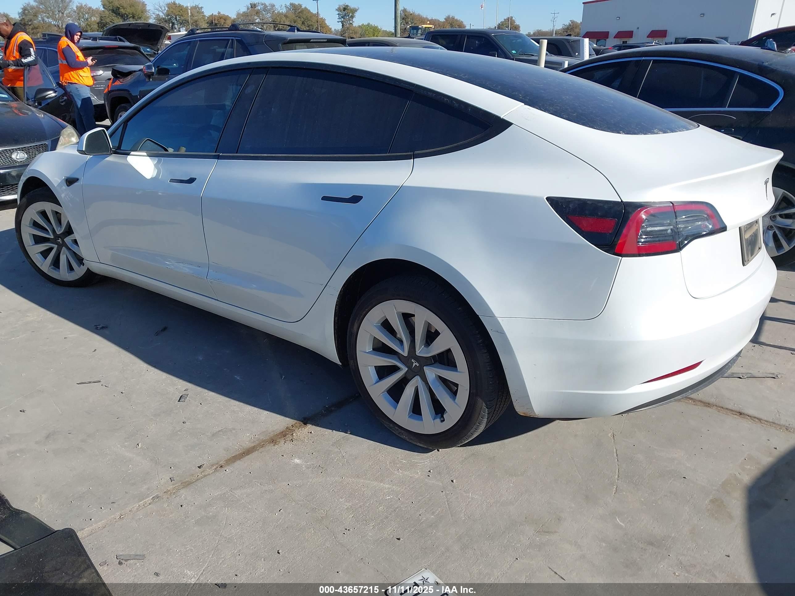 TESLA MODEL image 3