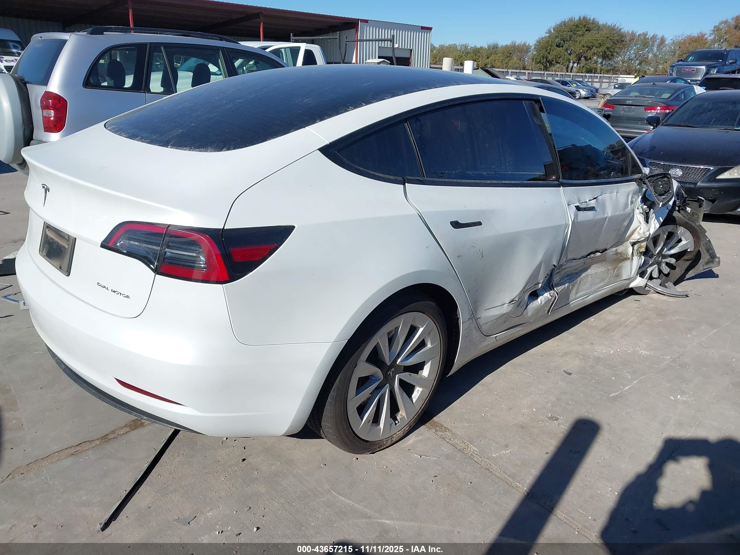 TESLA MODEL image 4