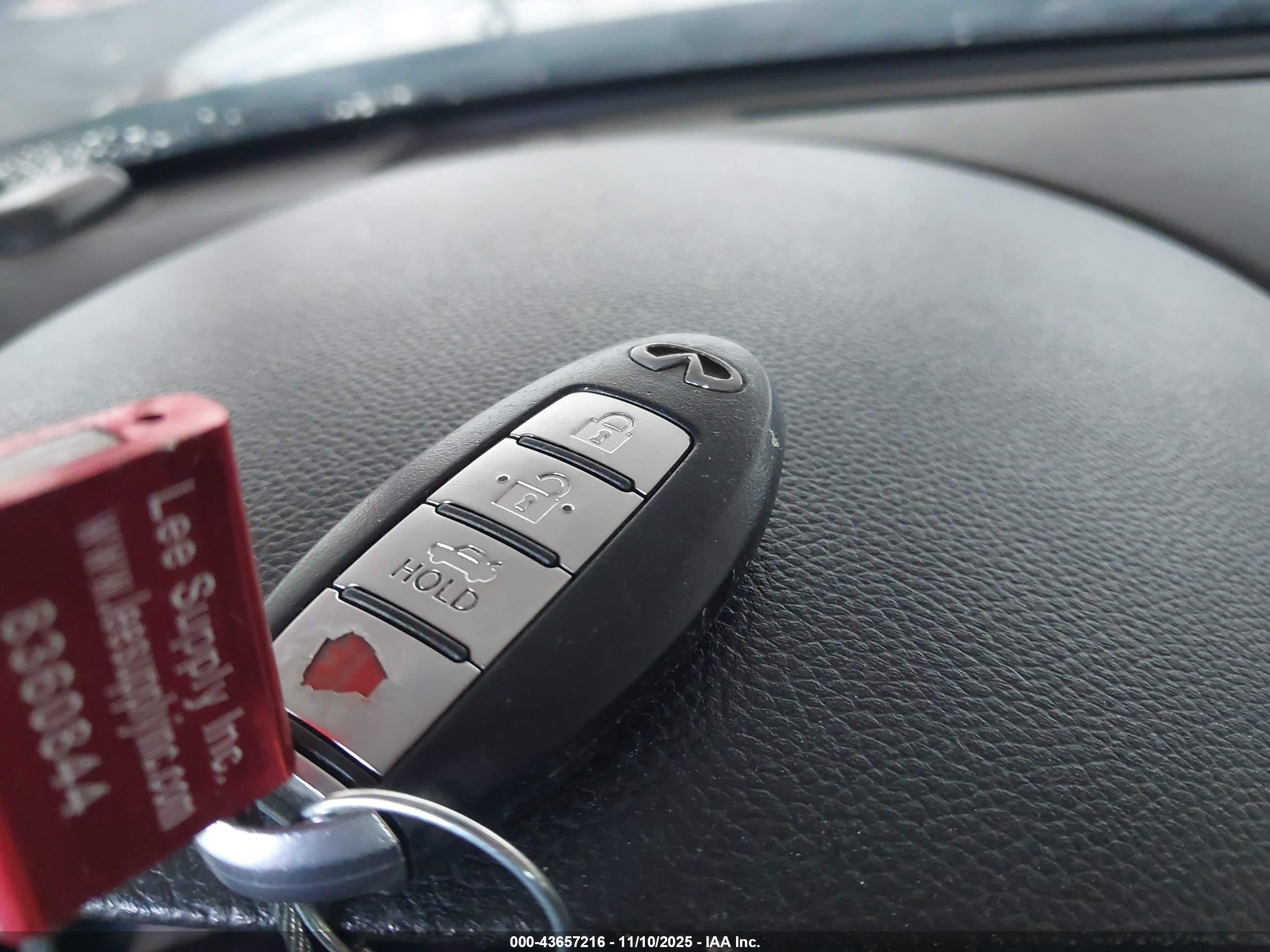 INFINITI G37 image 11