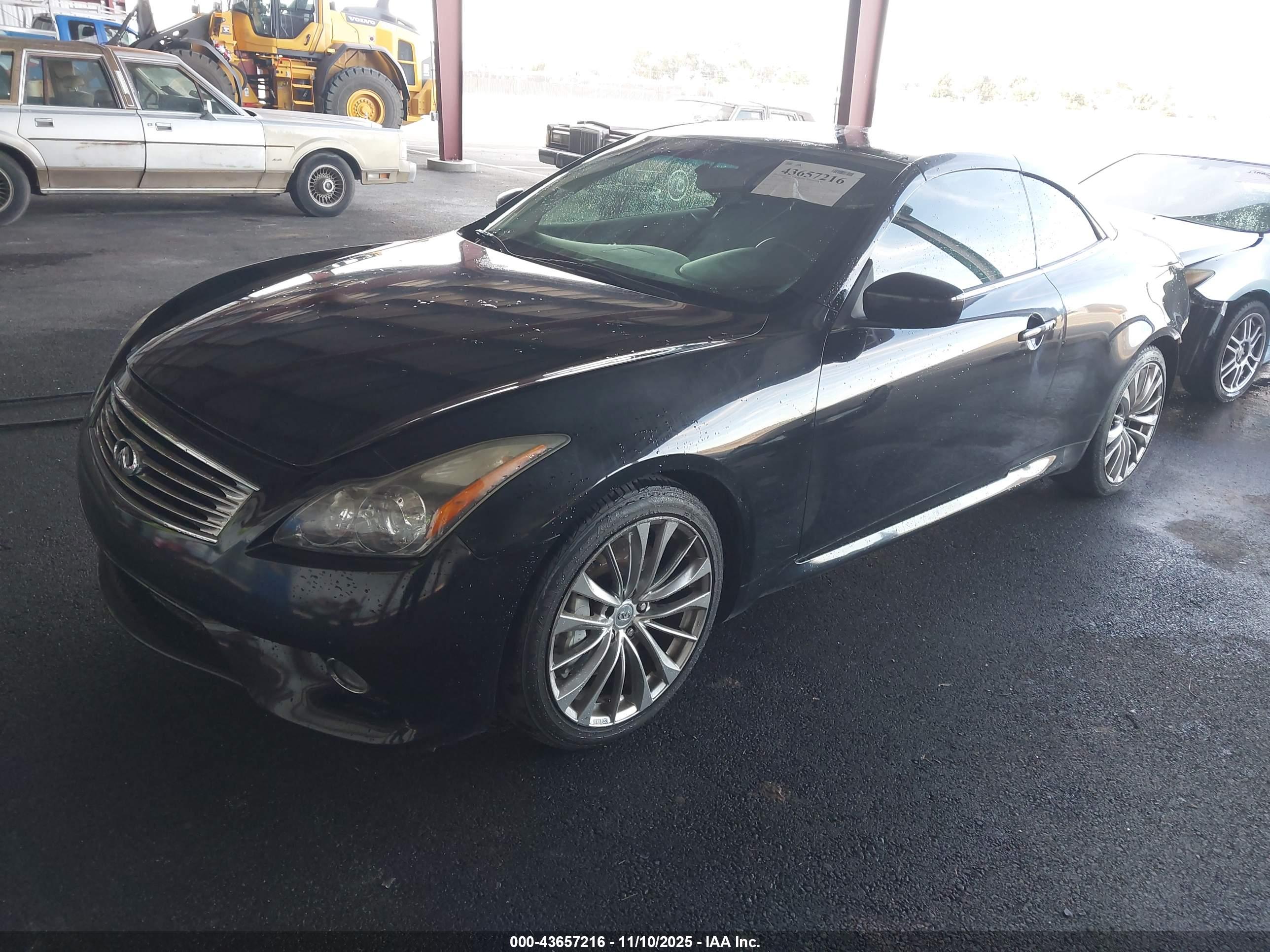 INFINITI G37 image 2