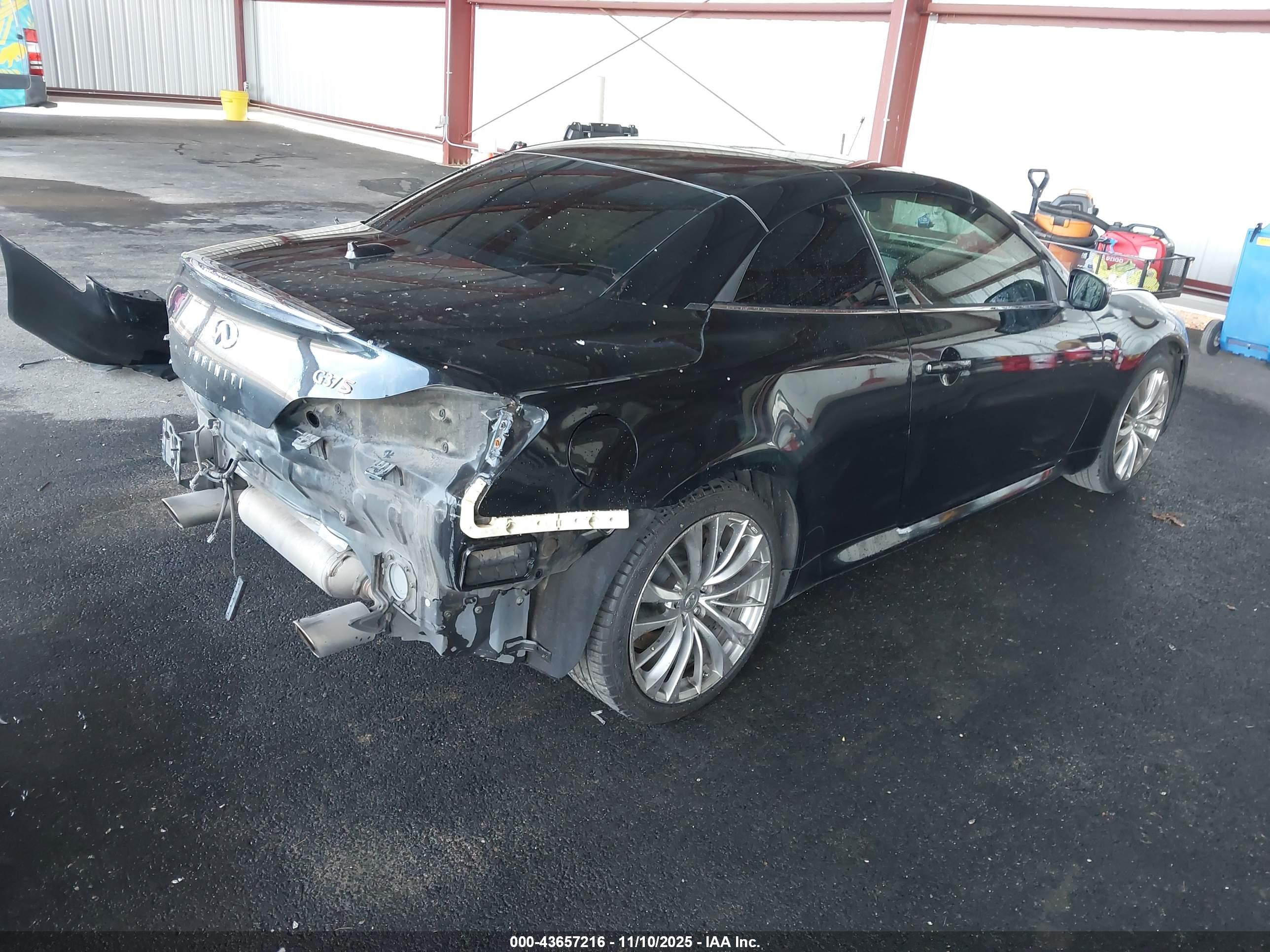 INFINITI G37 image 4