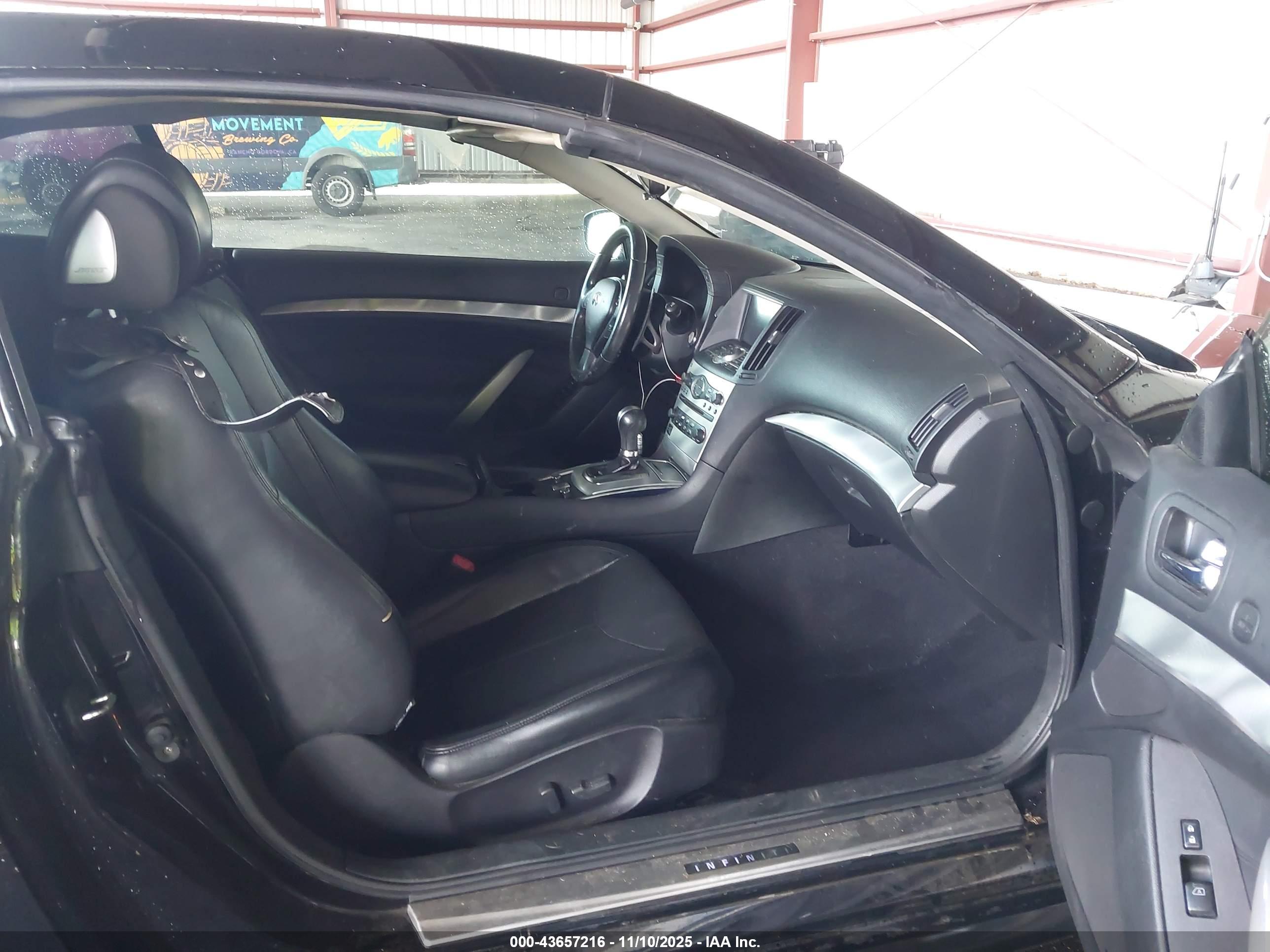 INFINITI G37 image 5