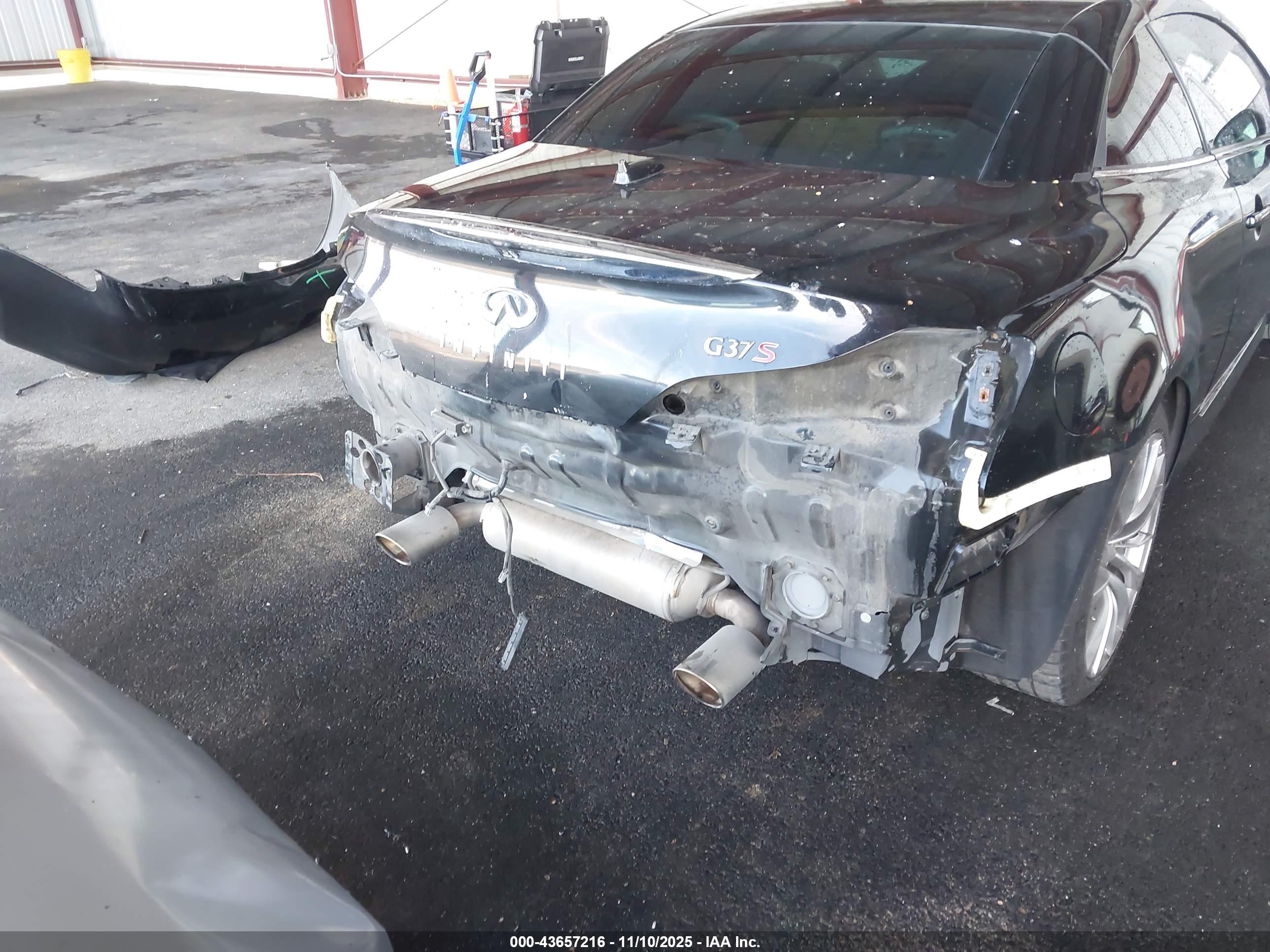 INFINITI G37 image 6