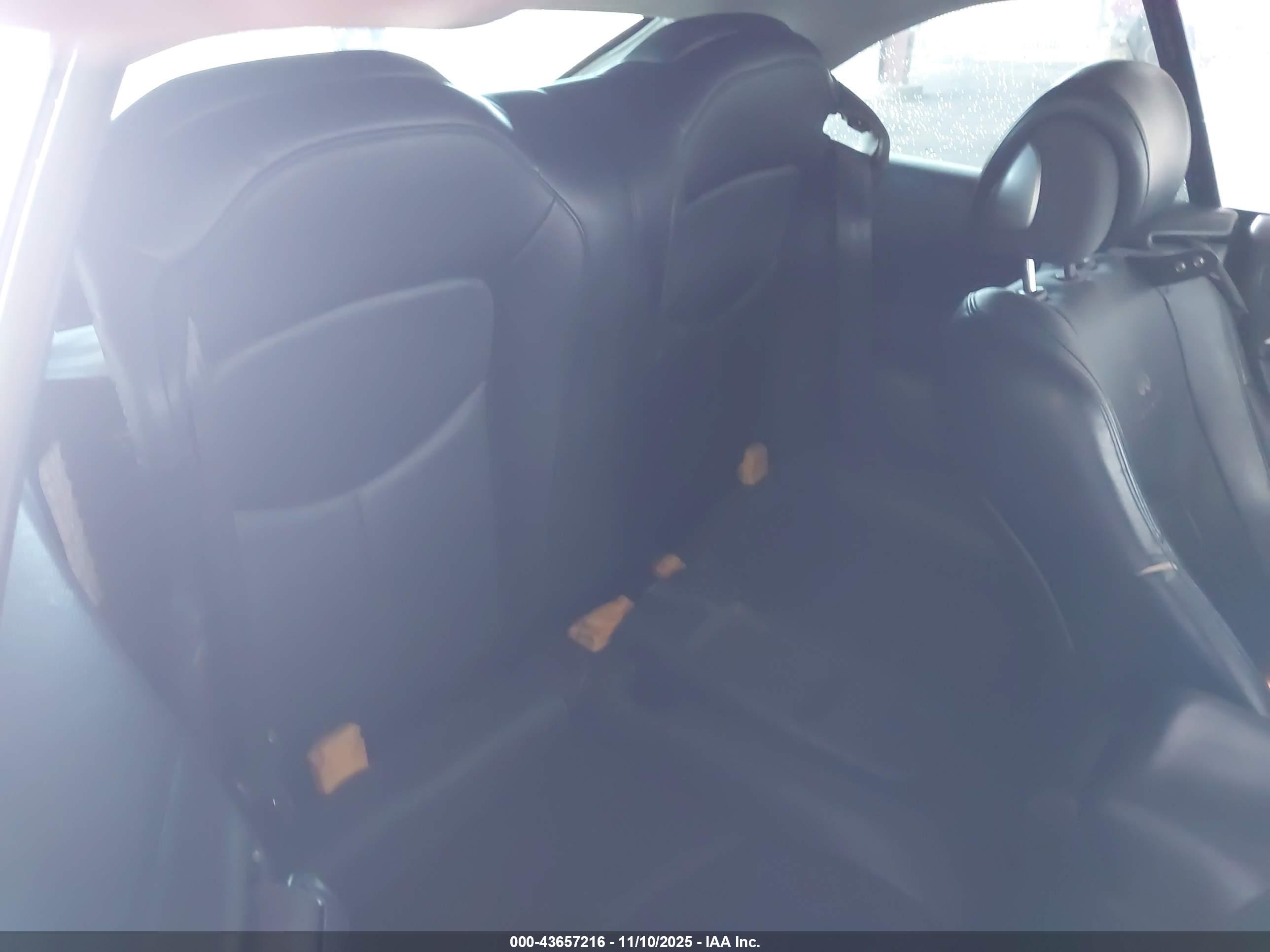 INFINITI G37 image 8