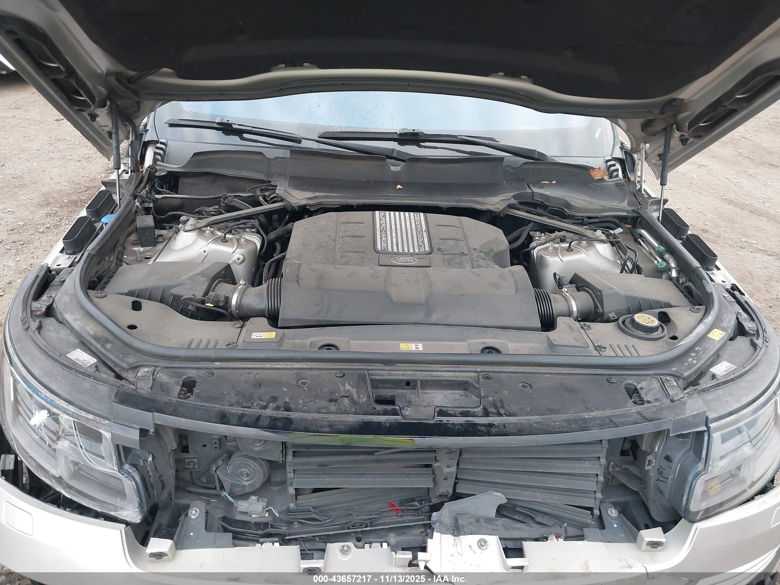 LAND ROVER image 10