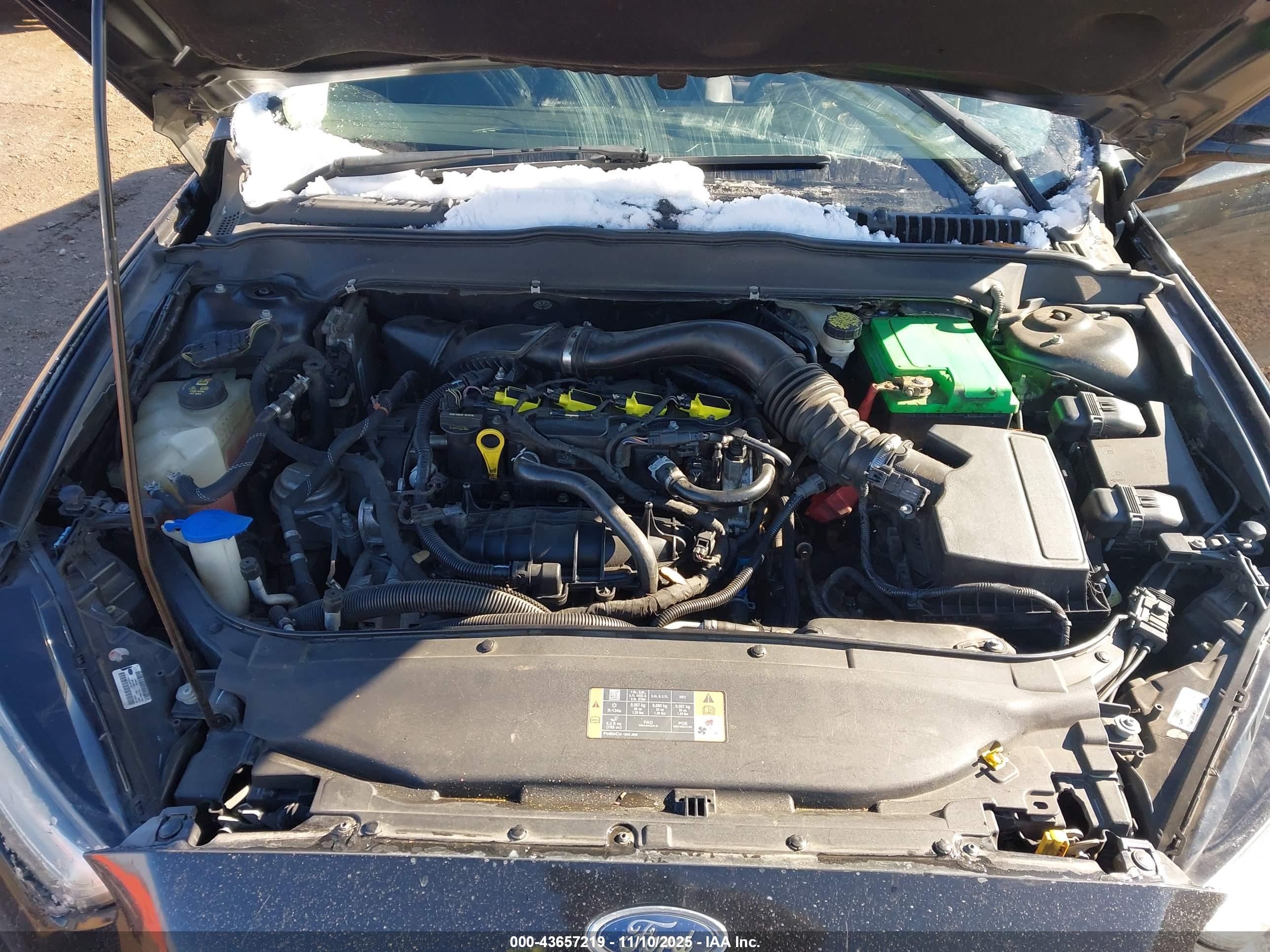 FORD FUSION image 10