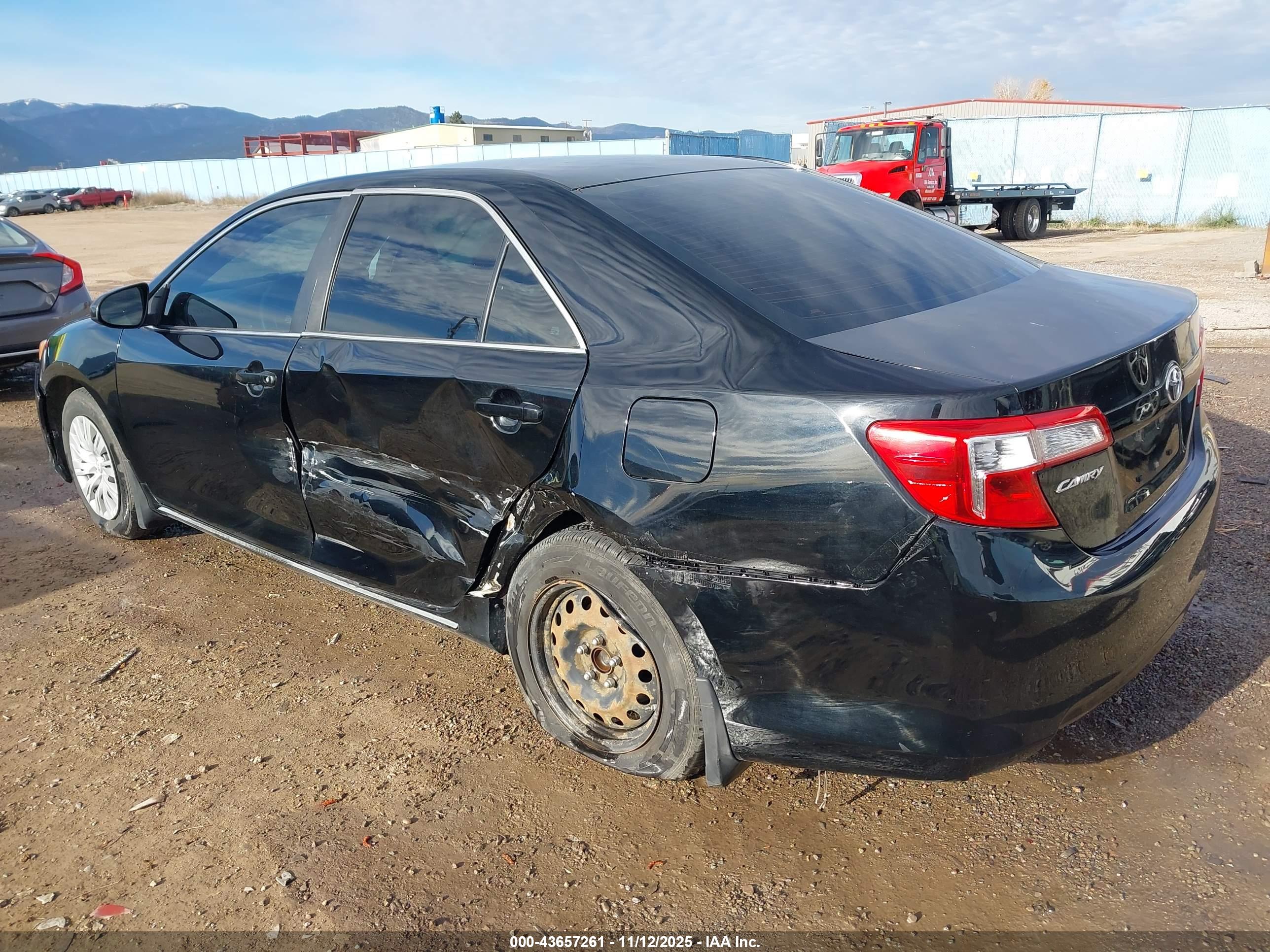 TOYOTA CAMRY image 3