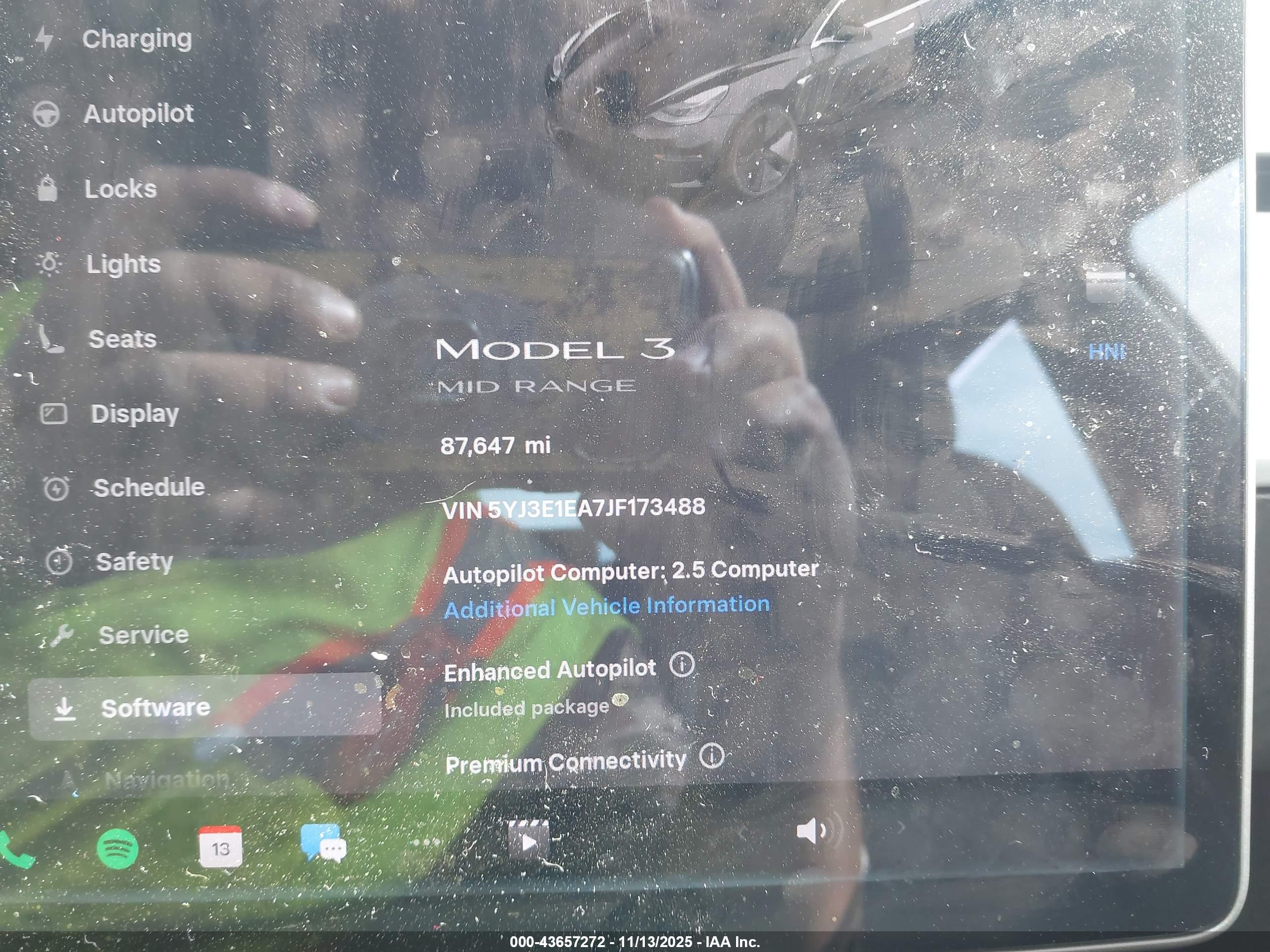 TESLA MODEL image 7
