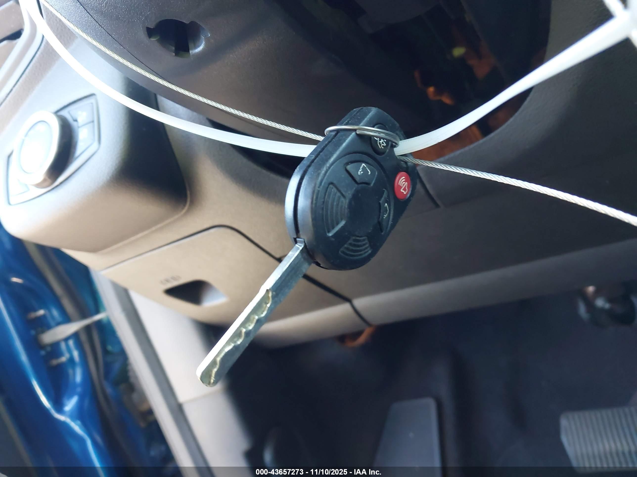 FORD ESCAPE image 11