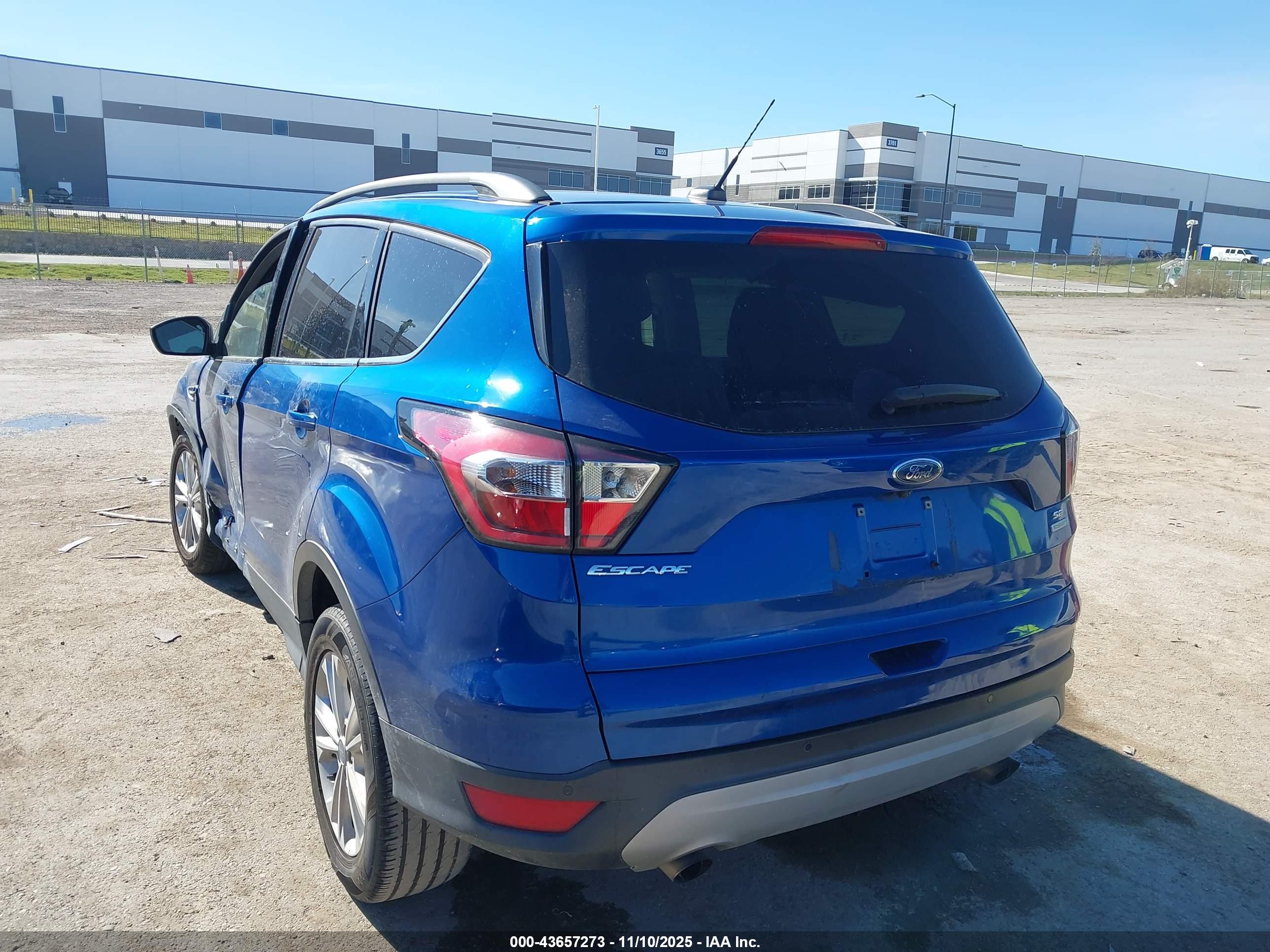FORD ESCAPE image 3