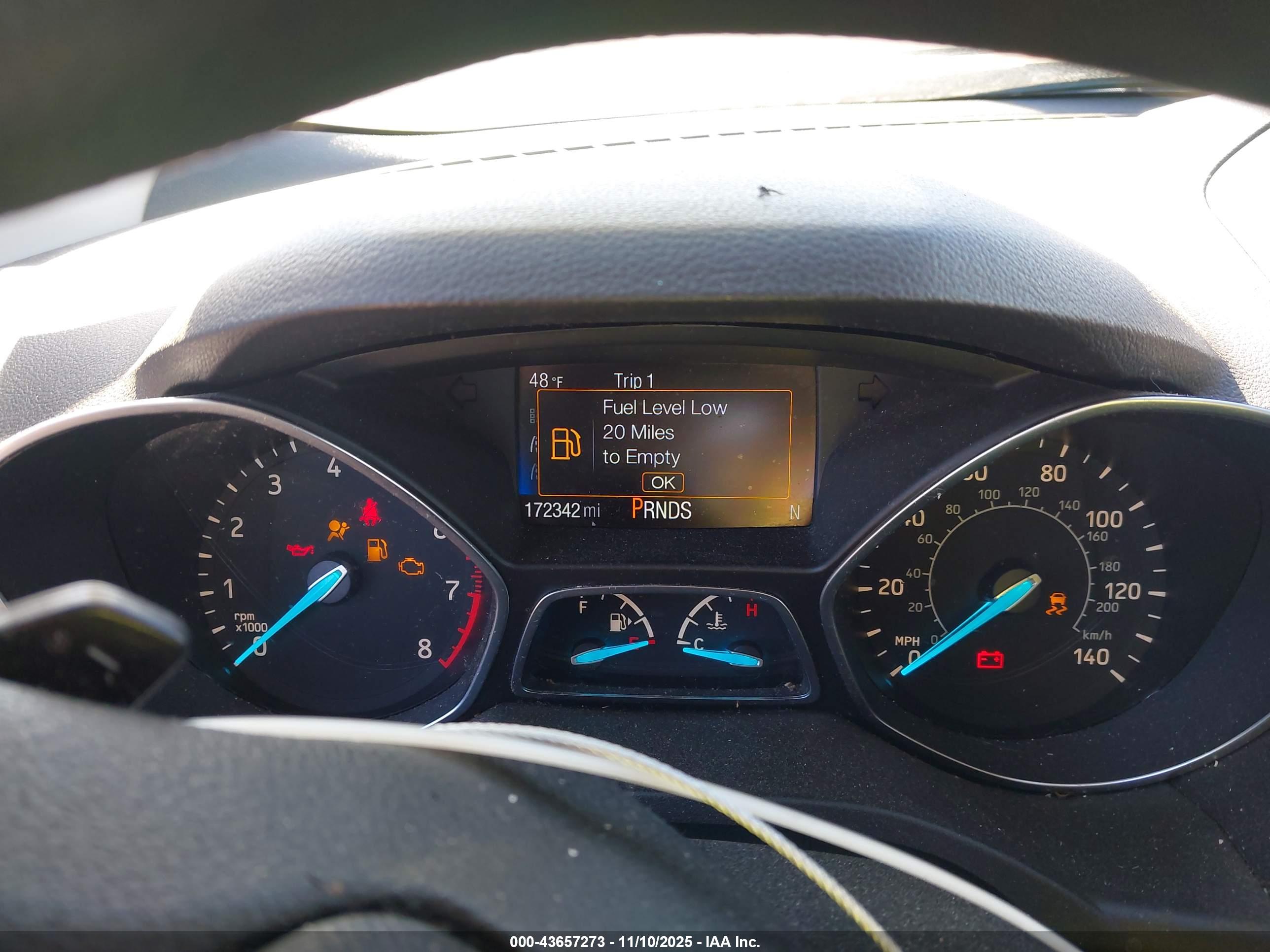 FORD ESCAPE image 7