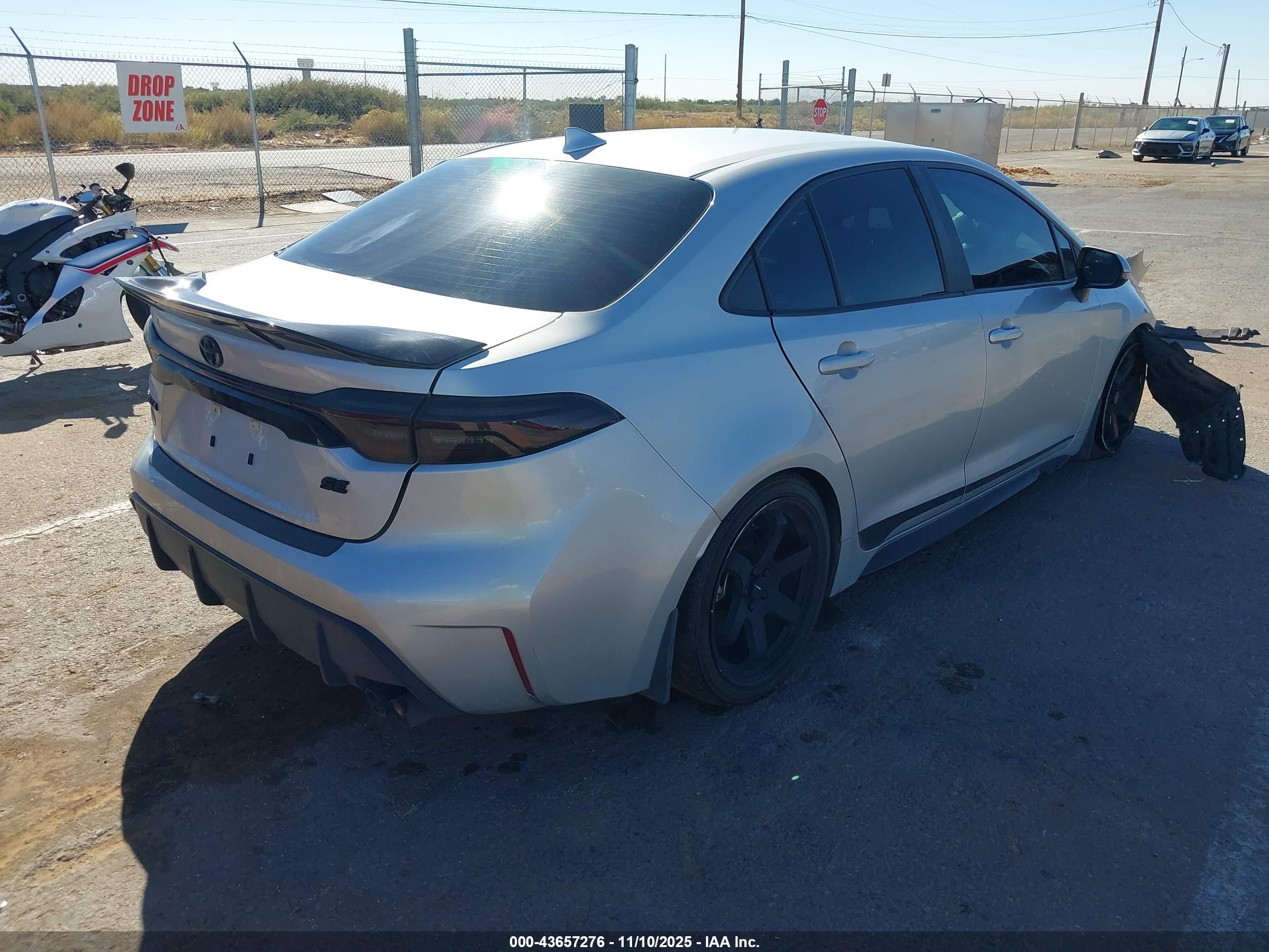 TOYOTA COROLLA image 4