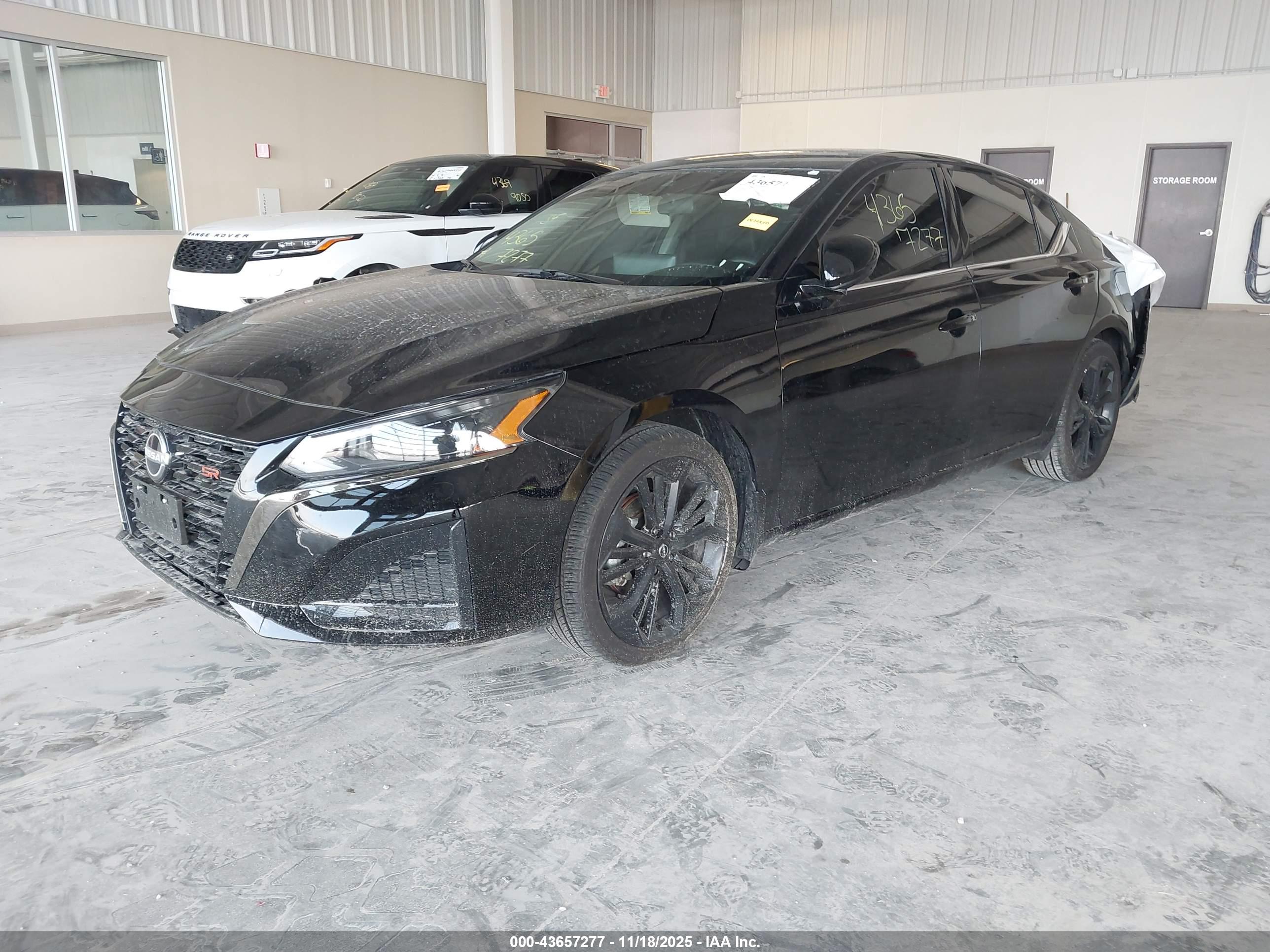 NISSAN ALTIMA image 2