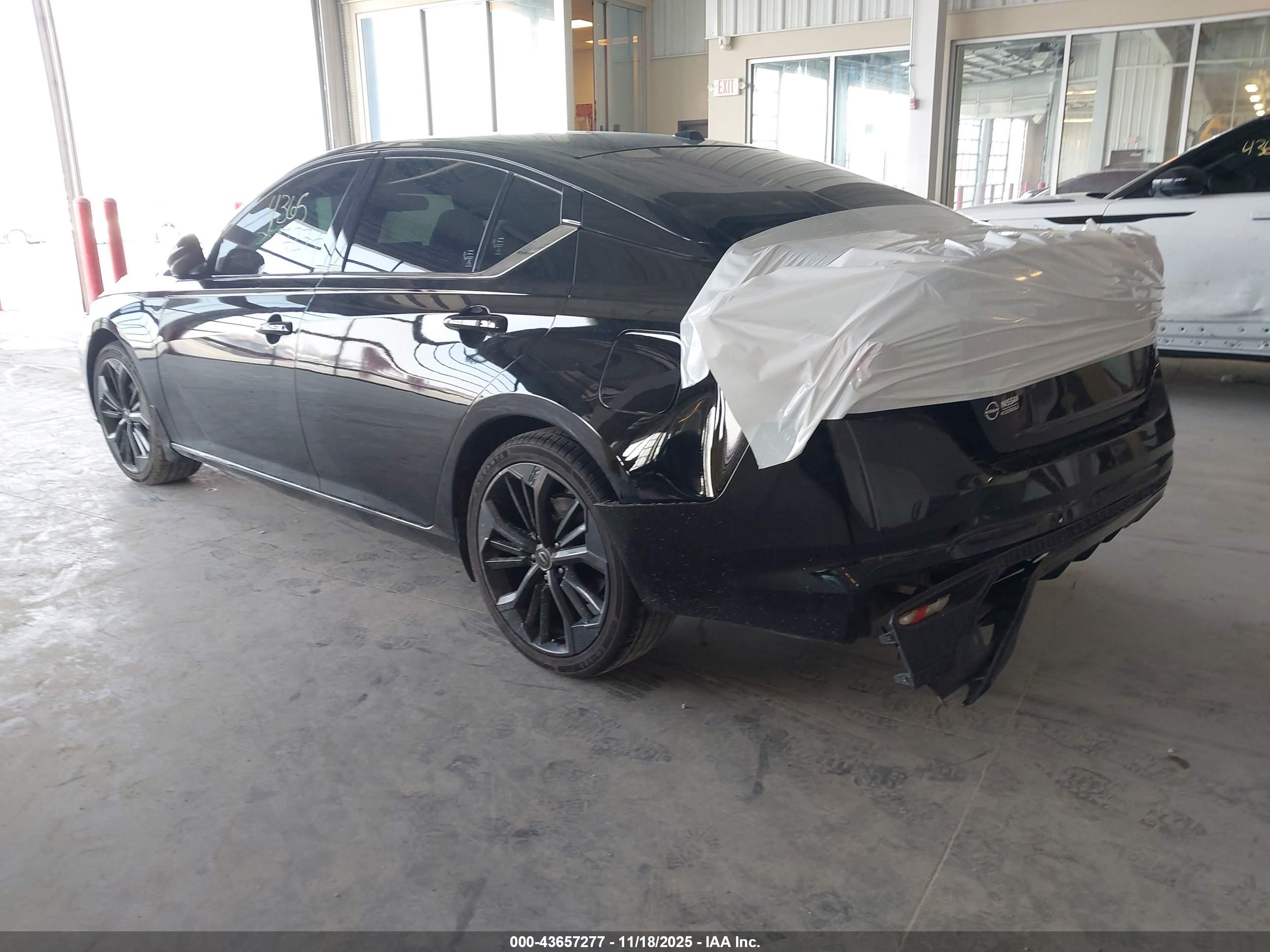 NISSAN ALTIMA image 3