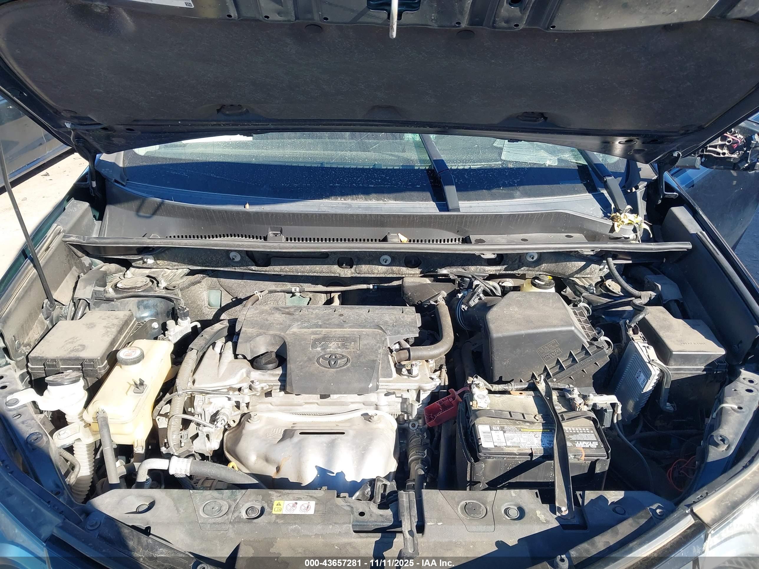 TOYOTA RAV4 image 10