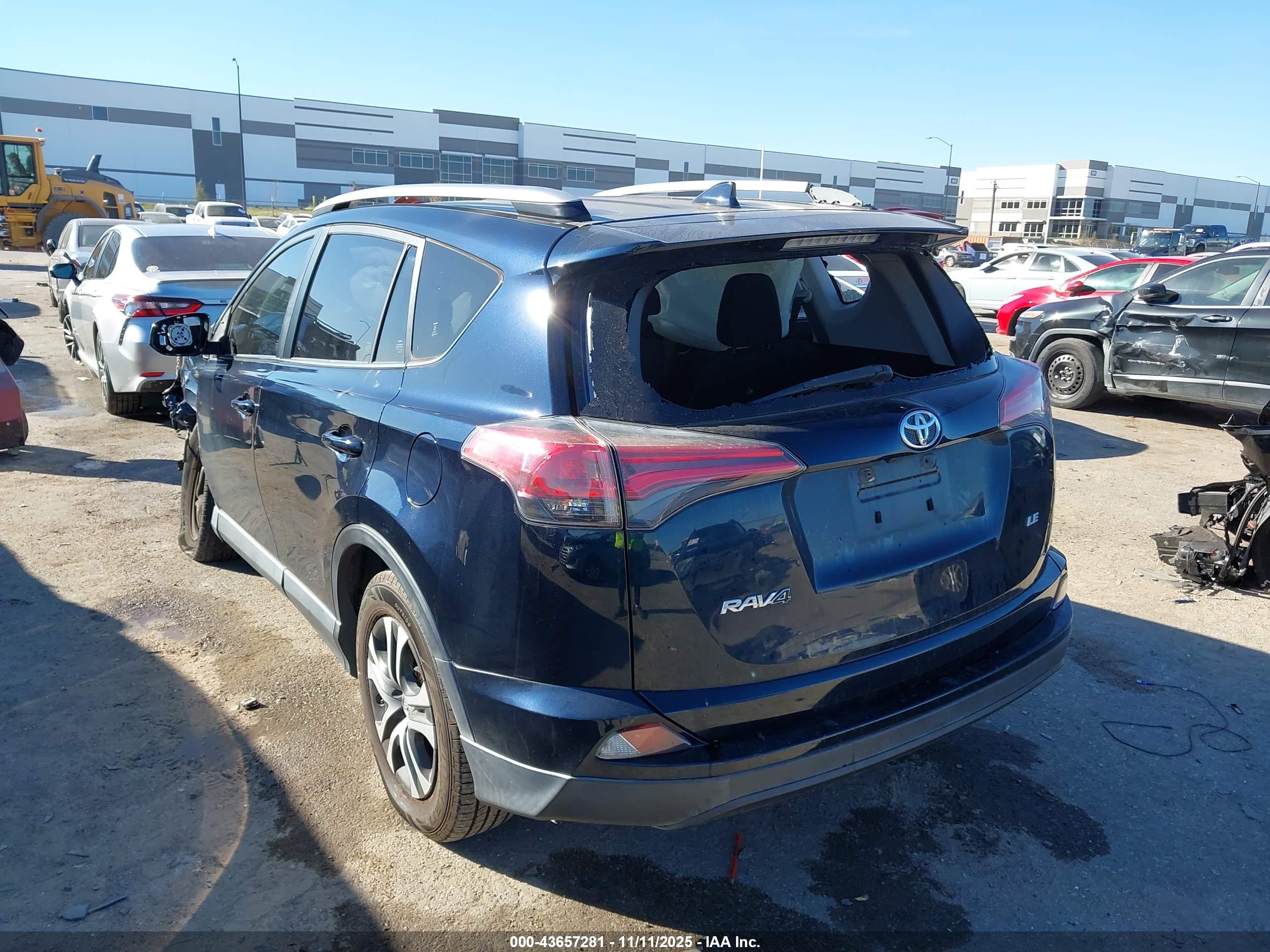TOYOTA RAV4 image 3