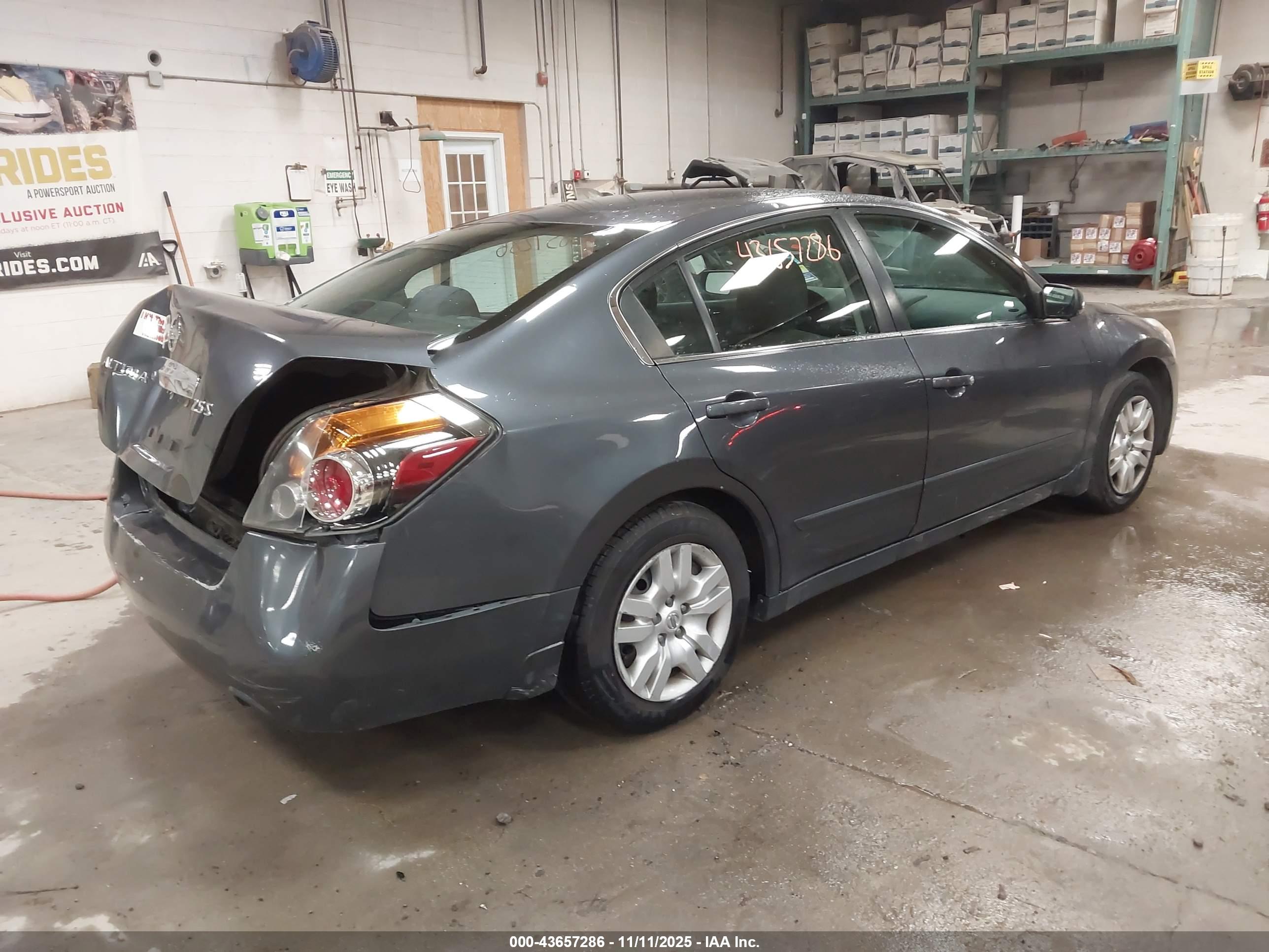 NISSAN ALTIMA image 4
